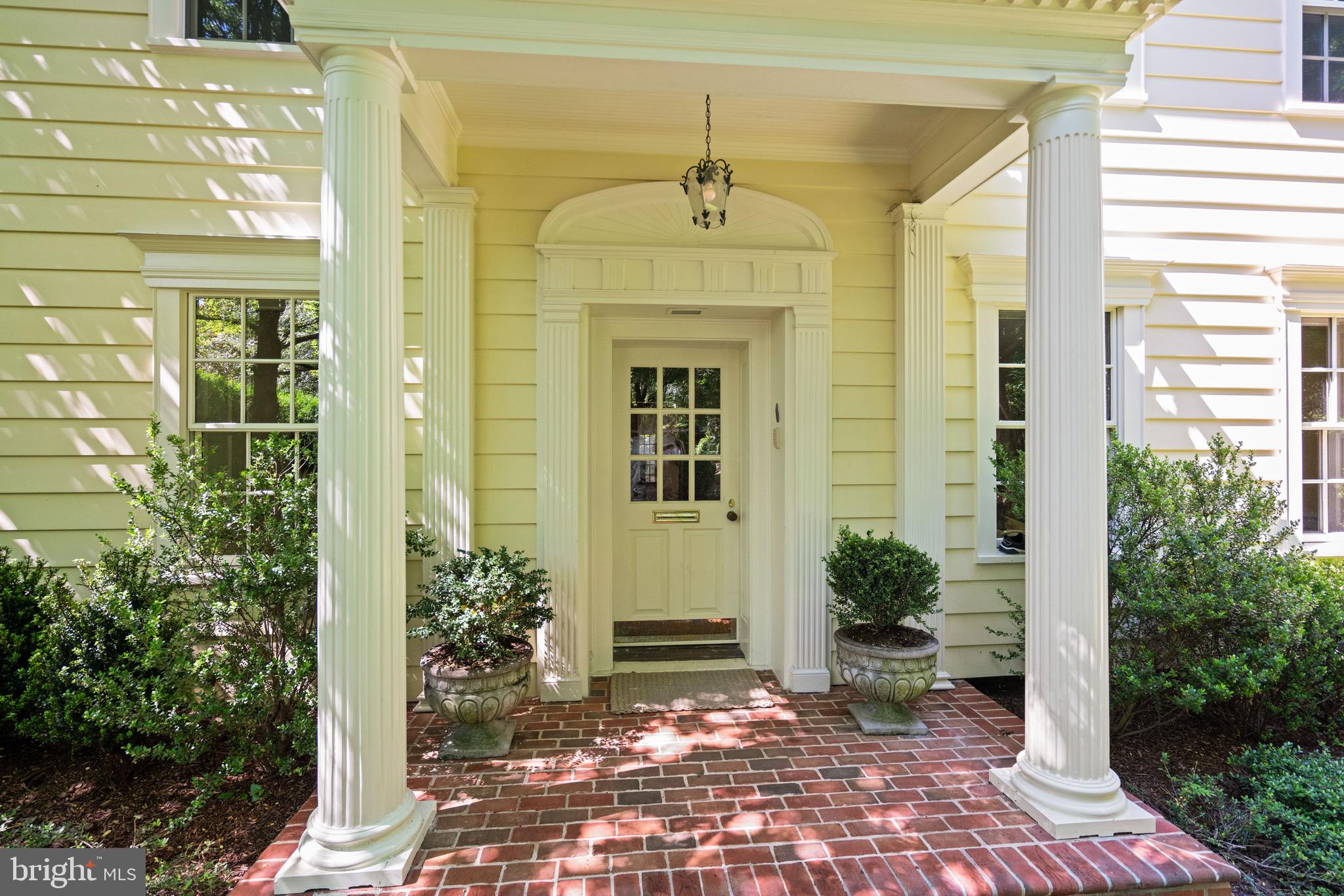 SPRING VALLEY - Residential