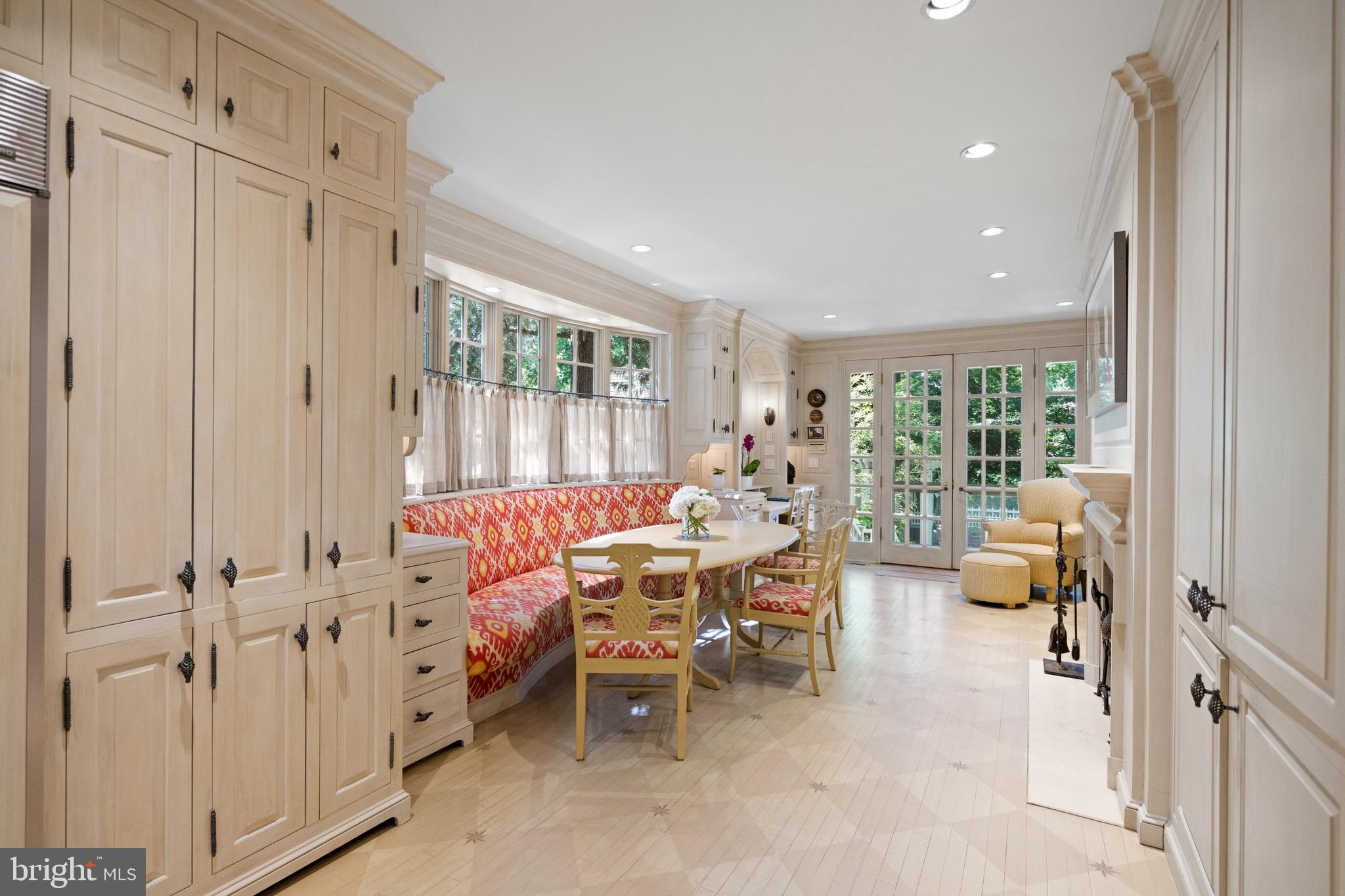 SPRING VALLEY - Residential