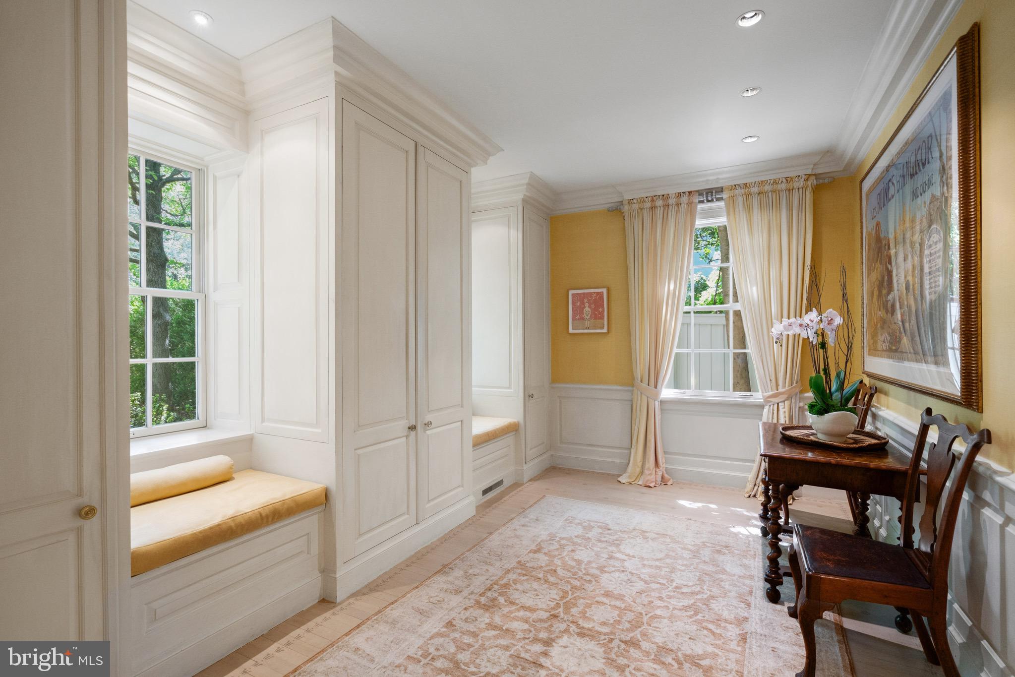 SPRING VALLEY - Residential