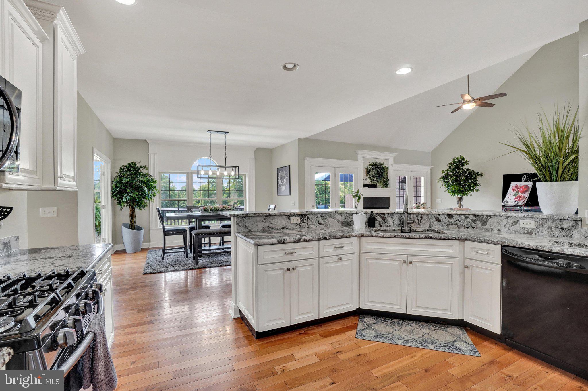 STONE CREEK ESTATES - Residential