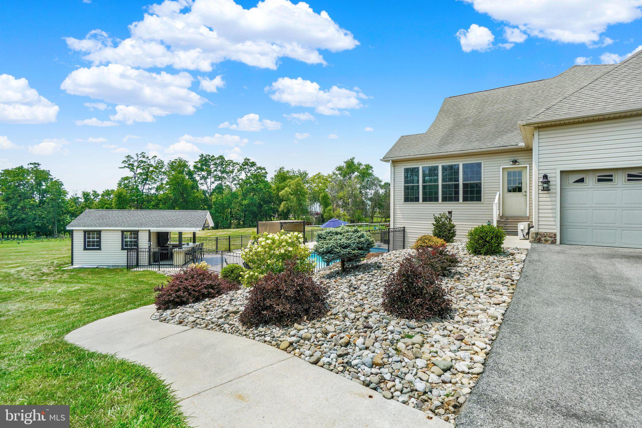 STONE CREEK ESTATES - Residential