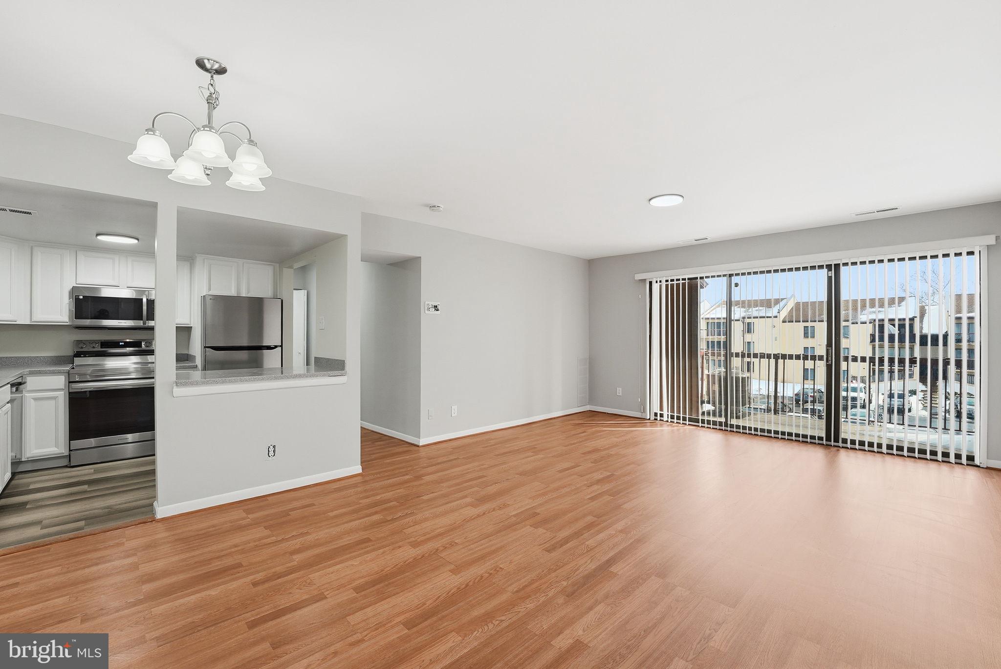 TREETOP CONDO - Residential