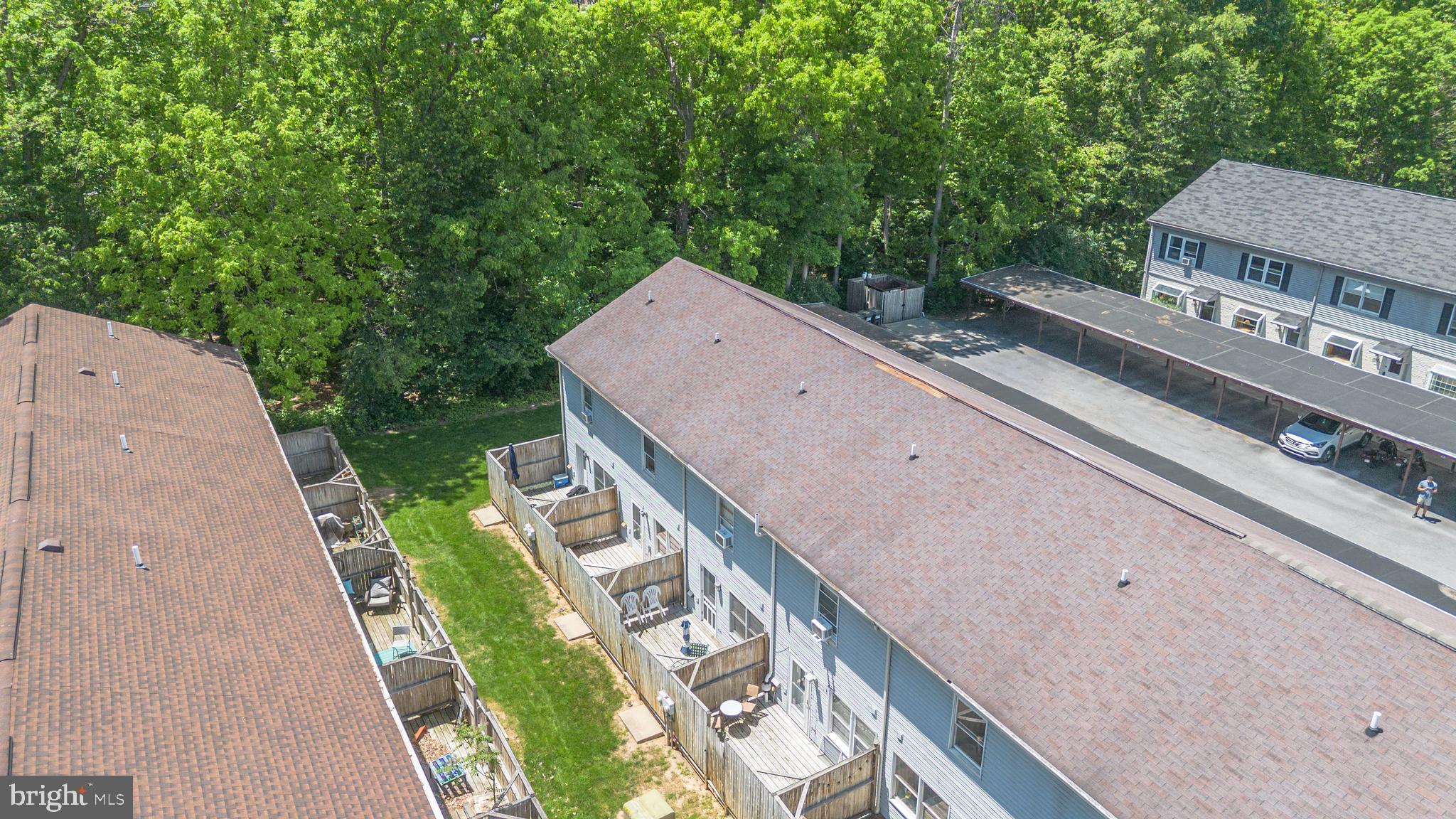 WOODS EDGE - Residential