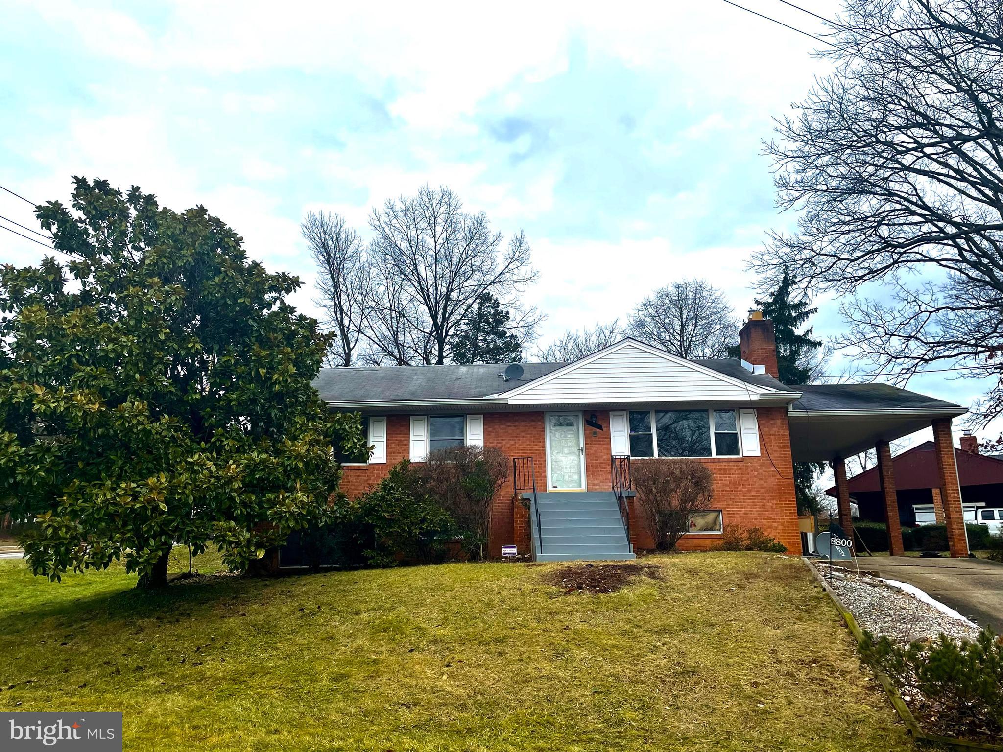 ***ALL RECEIVED APPLICATIONS WILL BE REVIEWED AT 4PM  ON 2/13 @4PM***

This is a great opportunity to live in this detached  home with 4 bedrooms, 3 full baths, covered parking, driveway, huge rec/family room,  and located near everything...  UM Capital Region Medical Center, Fedex Field, Woodmore Town Center, Vista Gardens Market Place, Restaurants, fitness centers , schools and more... This home is located right off the beltway and Route 50, minutes from DC and Annapolis. The entire living level has hardwood flooring.  The kitchen is brand new with custom cabinetry,  never before used stainless steel appliances, subway style travertine backsplash and  granite countertops. There is at least one full bath on each level and there is a full sized laundry room.  Make plans to tour this house today. Use the Rentspree application process. Min. 620 credit score, minimum income required is 3 times the rental amount,  verifiable rental history, no evictions or eviction filings, verifiable employment history.