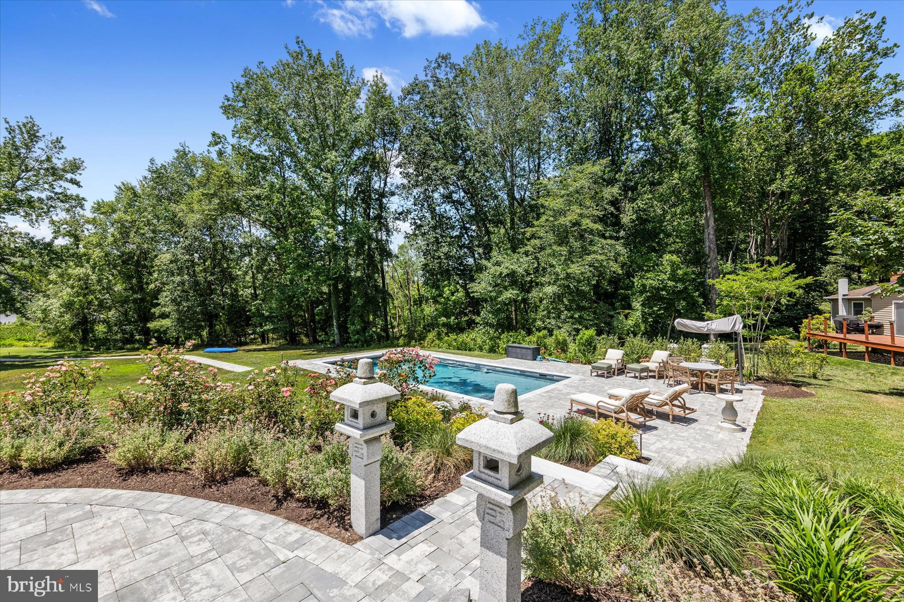 TUCKAHOE SPRINGS - Residential