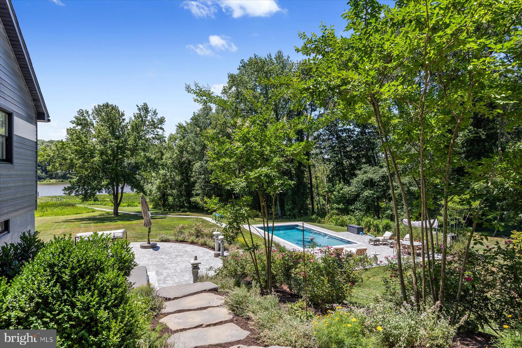 TUCKAHOE SPRINGS - Residential