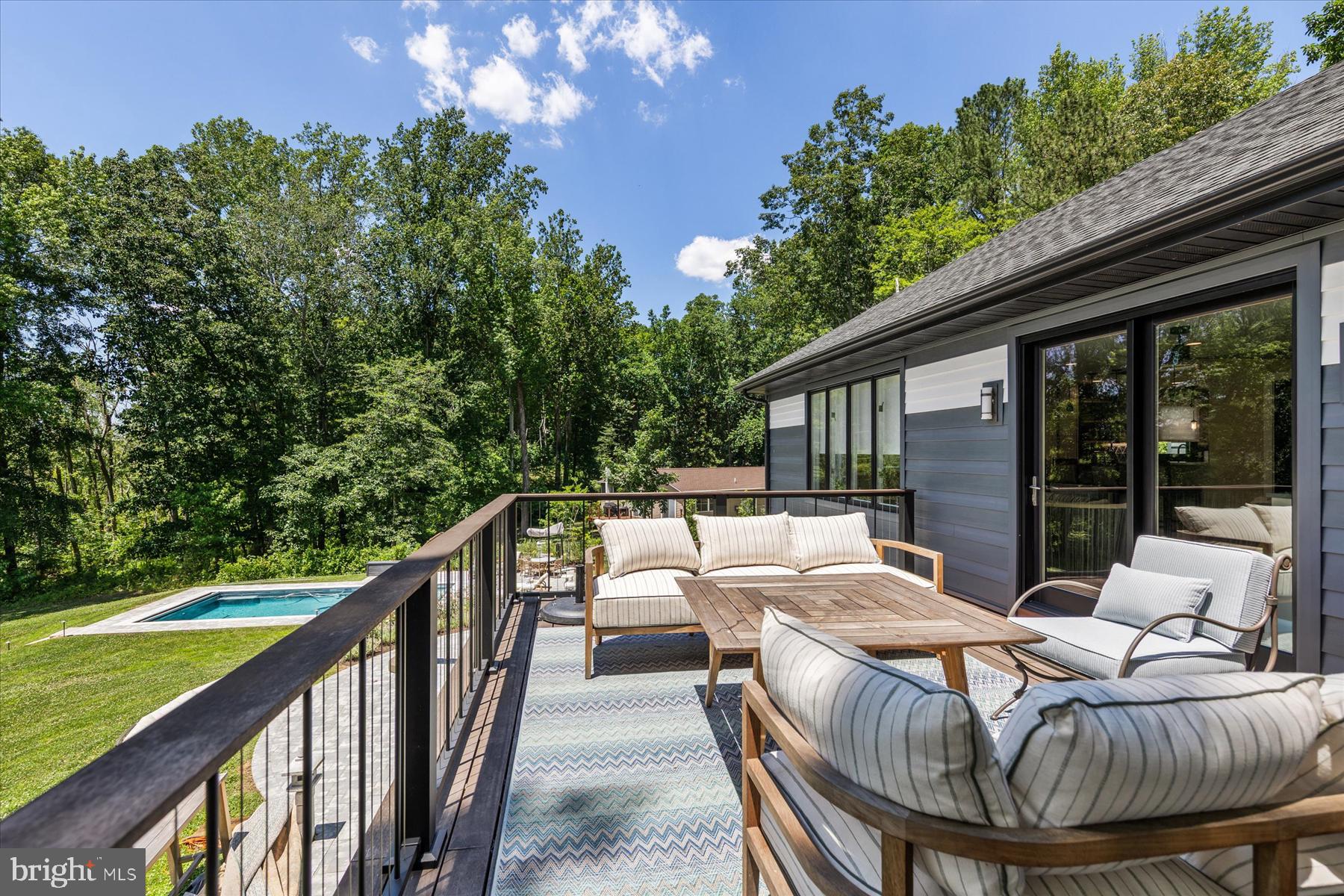 TUCKAHOE SPRINGS - Residential