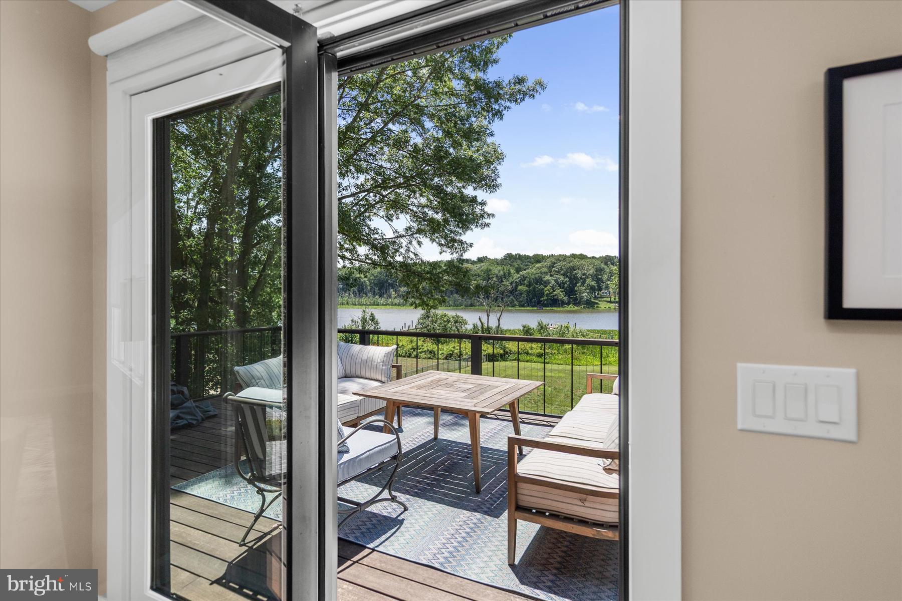 TUCKAHOE SPRINGS - Residential