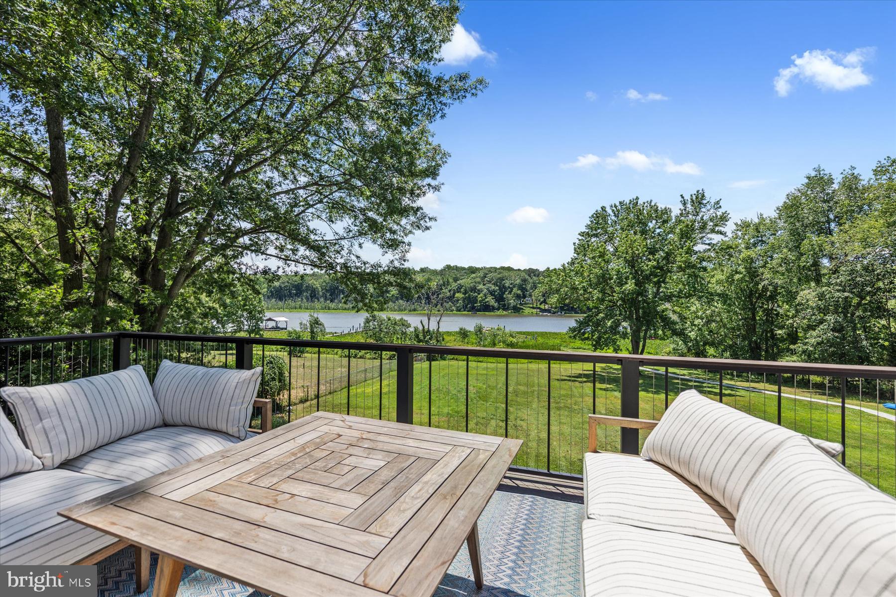 TUCKAHOE SPRINGS - Residential
