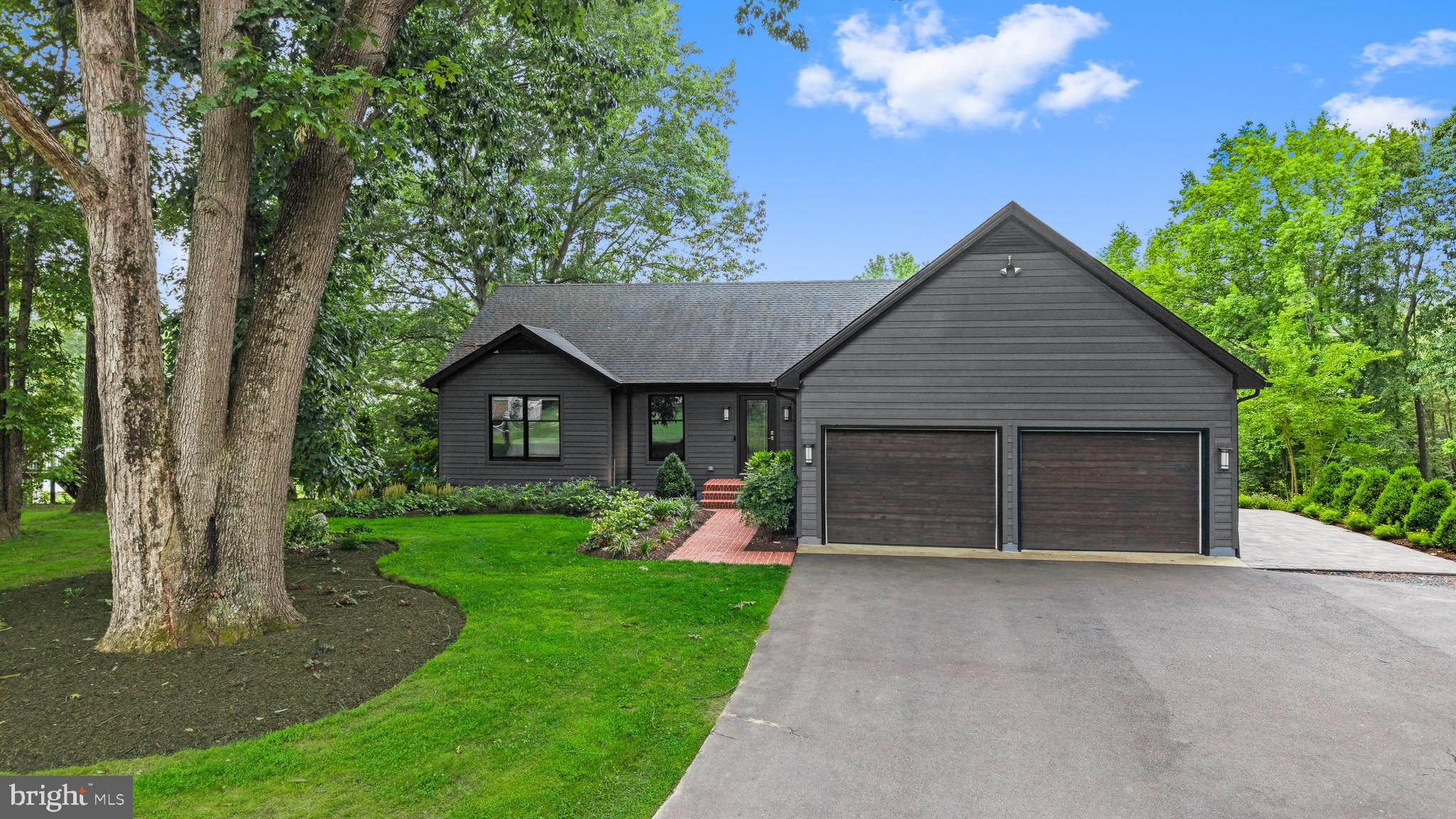 TUCKAHOE SPRINGS - Residential