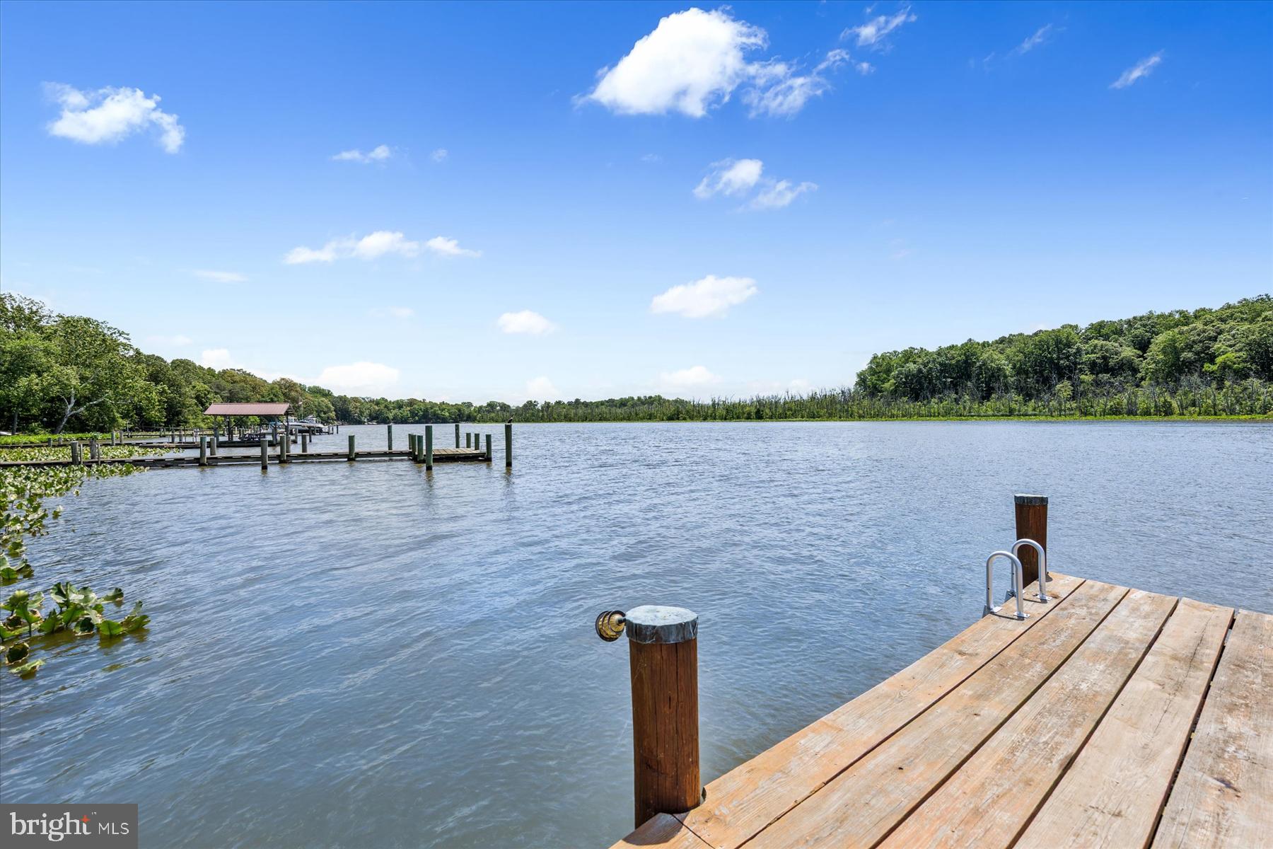 TUCKAHOE SPRINGS - Residential