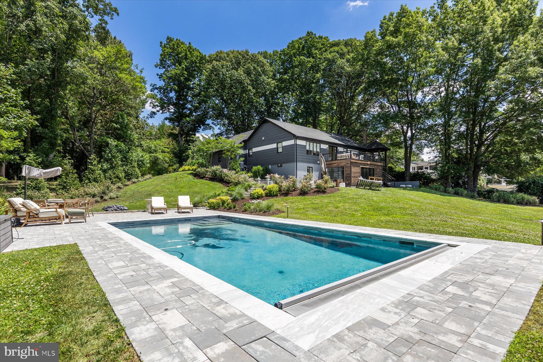 TUCKAHOE SPRINGS - Residential