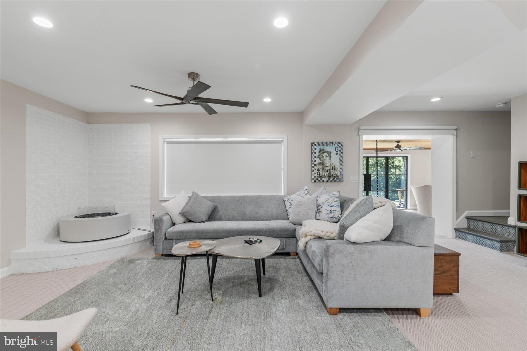 TUCKAHOE SPRINGS - Residential