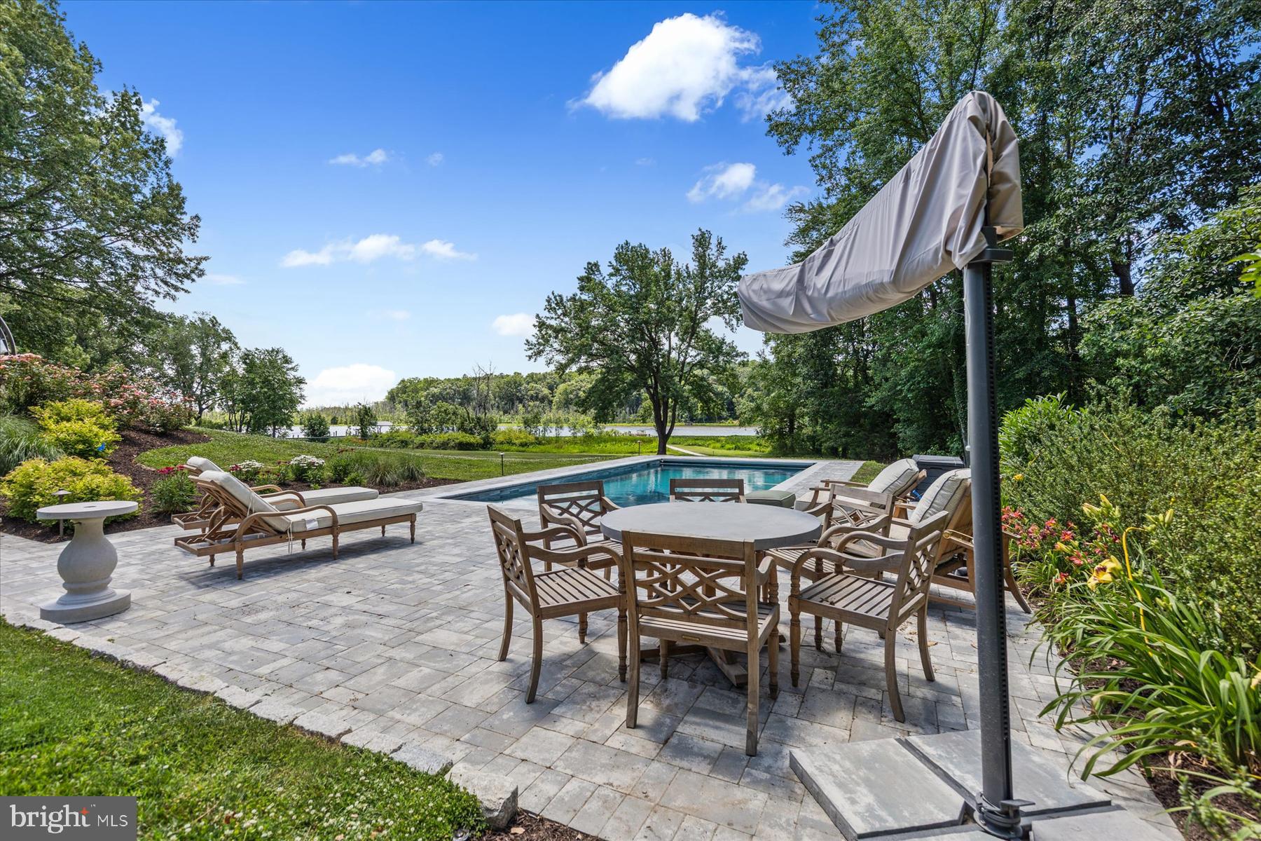 TUCKAHOE SPRINGS - Residential