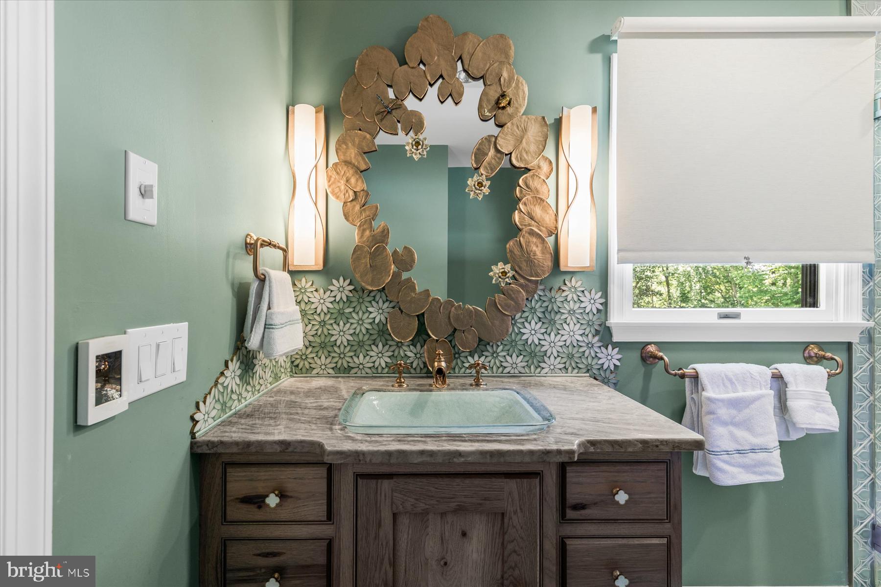 TUCKAHOE SPRINGS - Residential