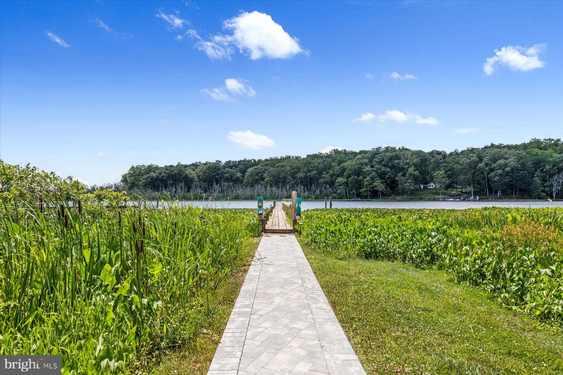 TUCKAHOE SPRINGS - Residential