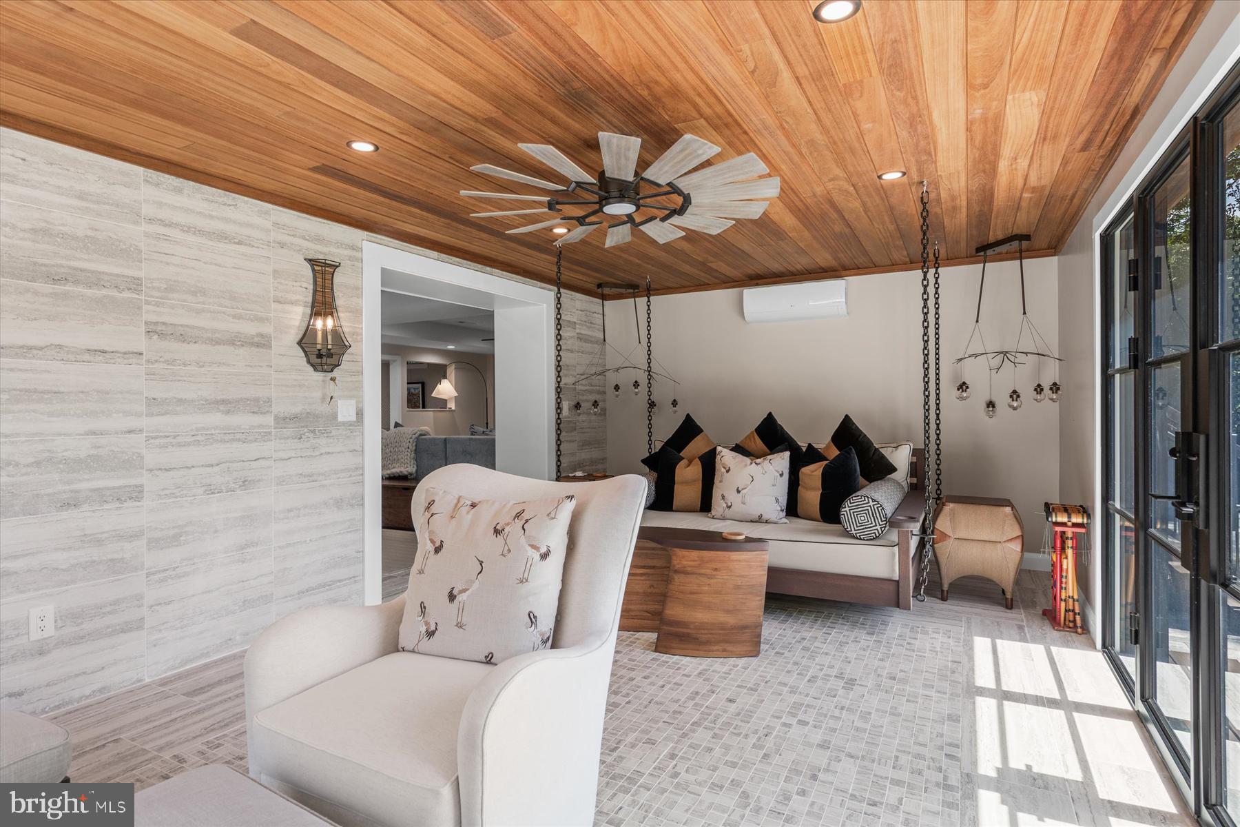 TUCKAHOE SPRINGS - Residential