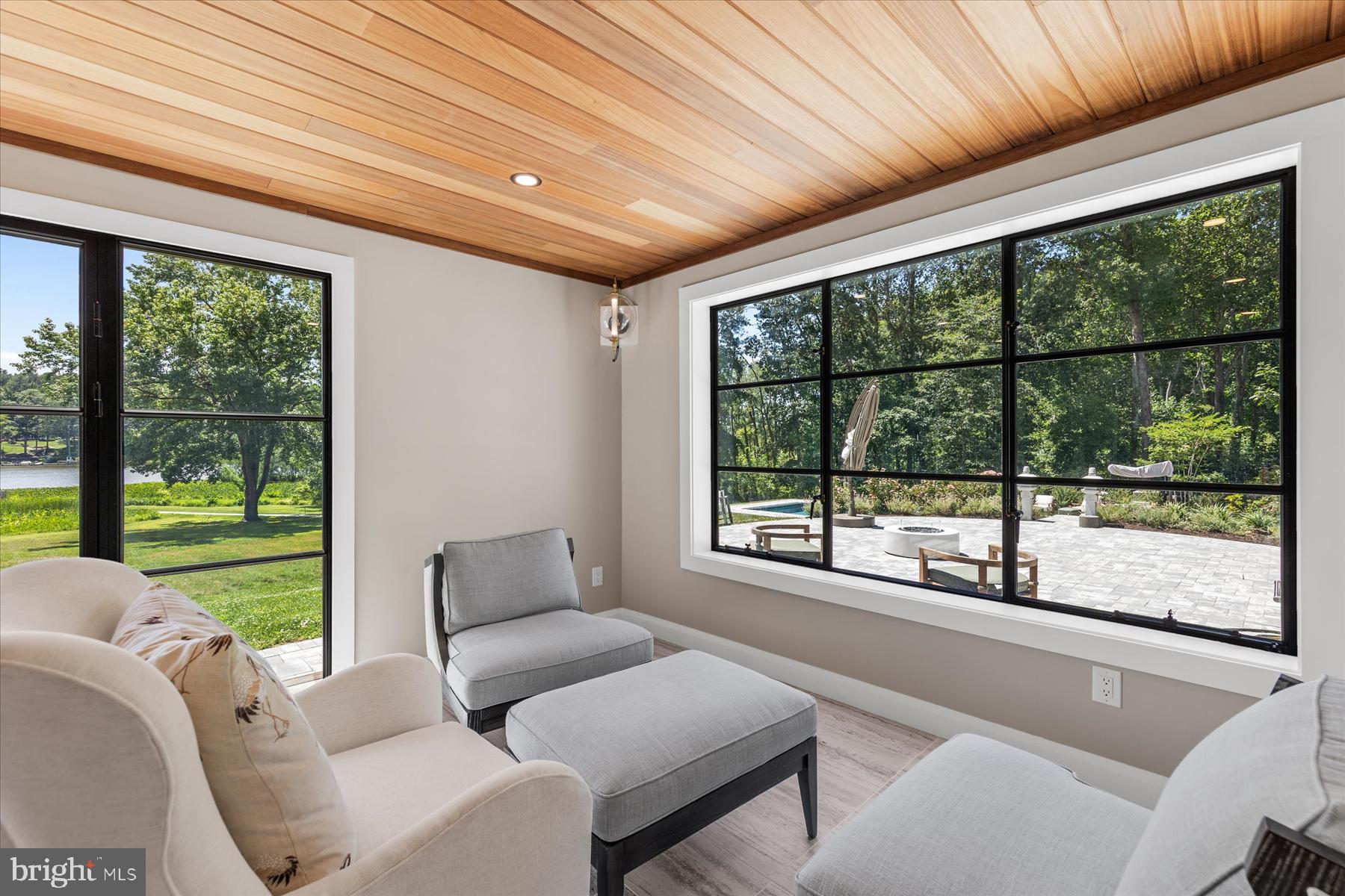 TUCKAHOE SPRINGS - Residential
