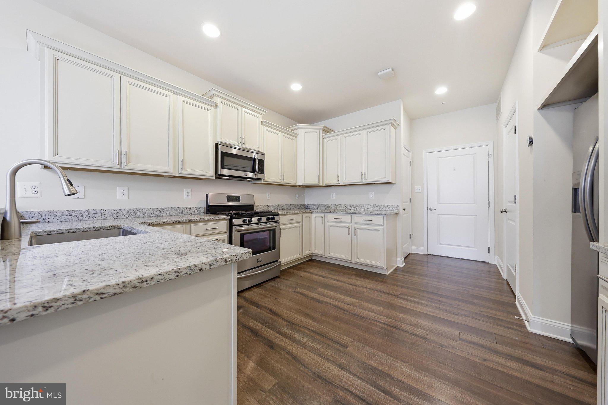 WESTVIEW SOUTH - Residential