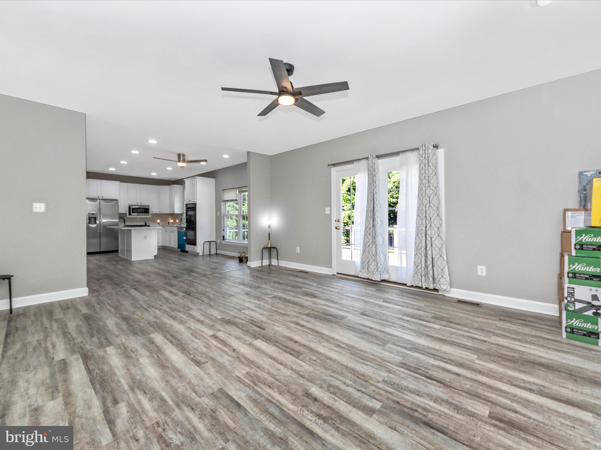 BRIARCLIFF MANOR - Residential