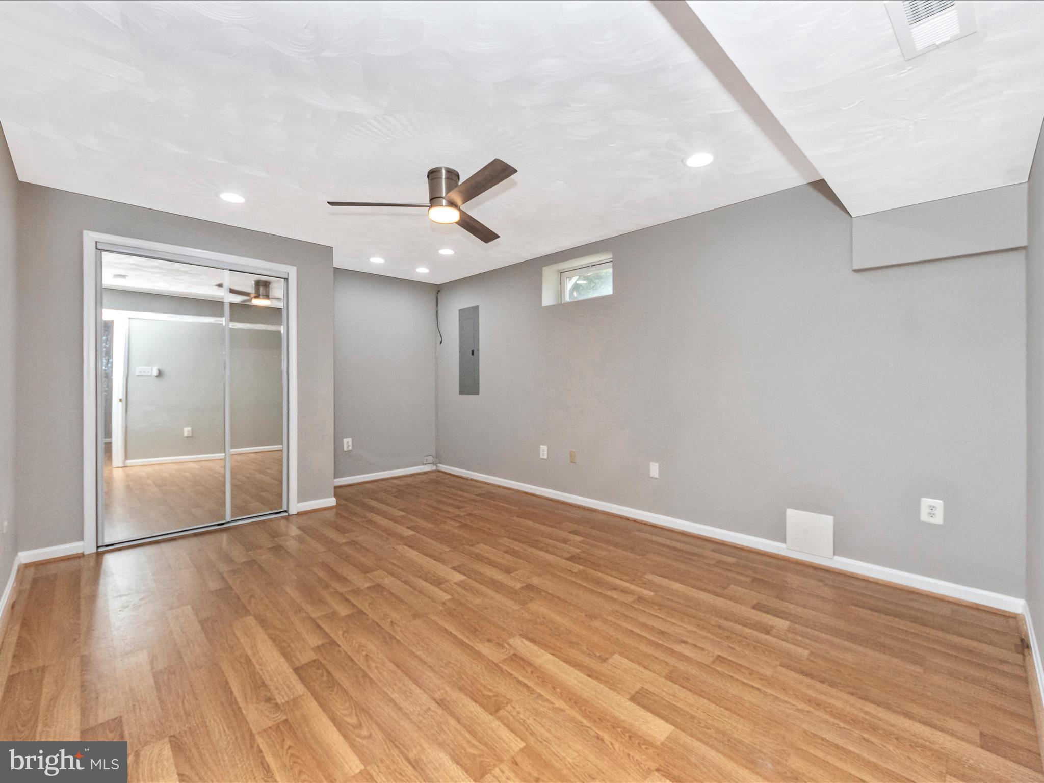 BRIARCLIFF MANOR - Residential