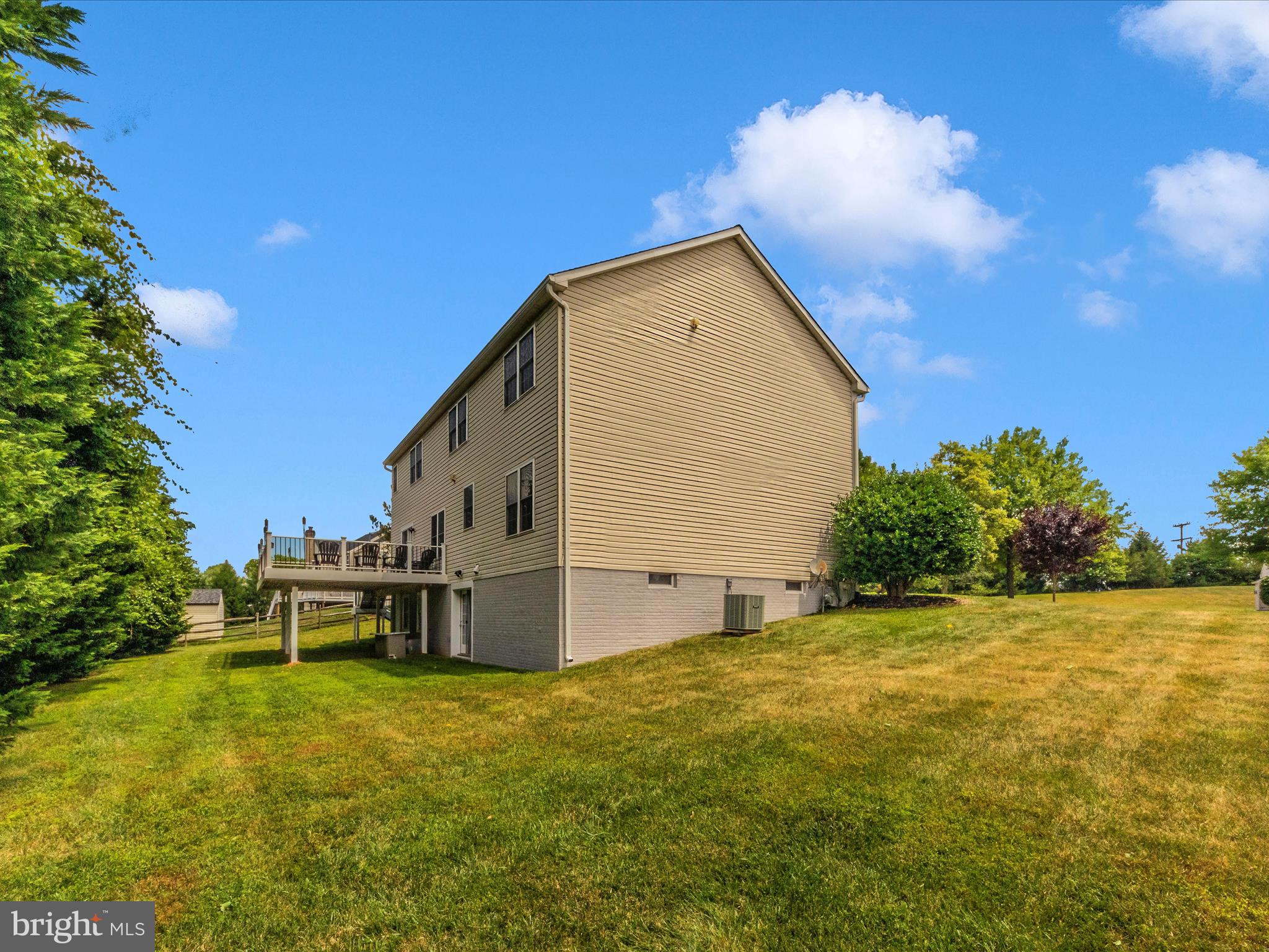 BRIARCLIFF MANOR - Residential
