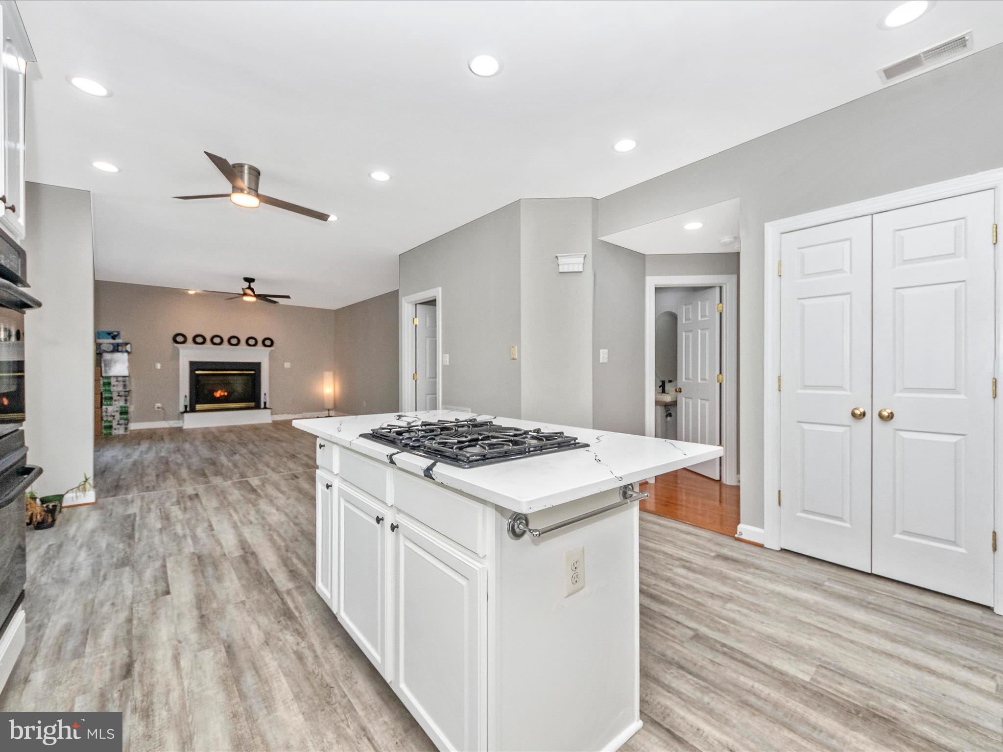 BRIARCLIFF MANOR - Residential
