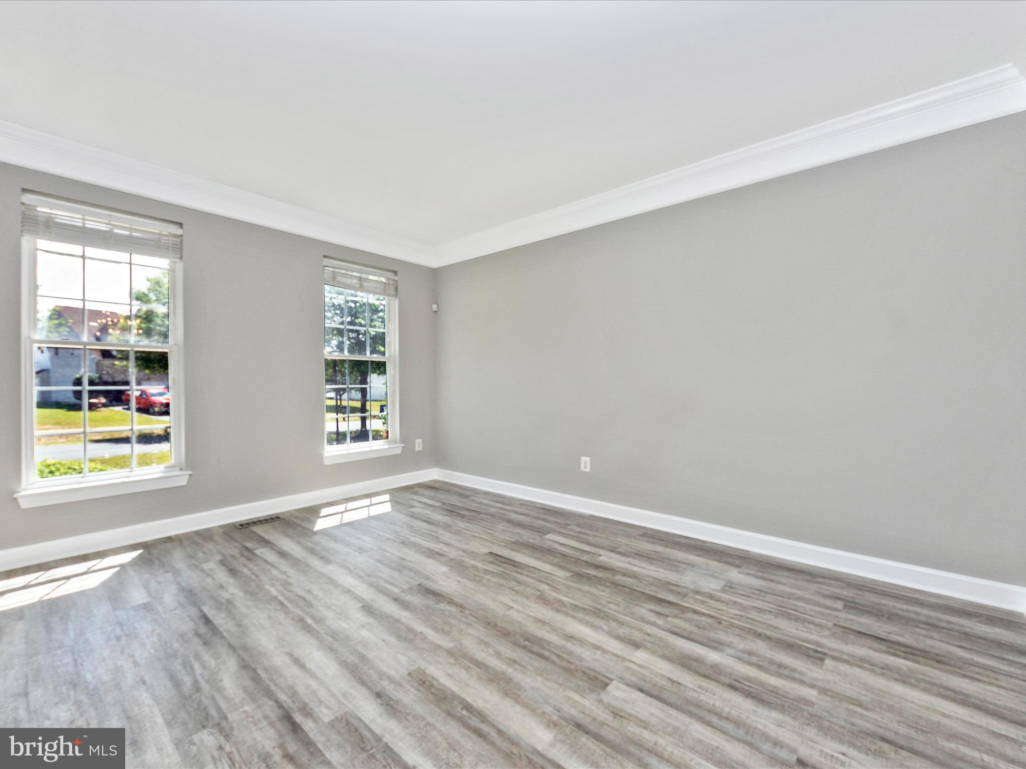 BRIARCLIFF MANOR - Residential