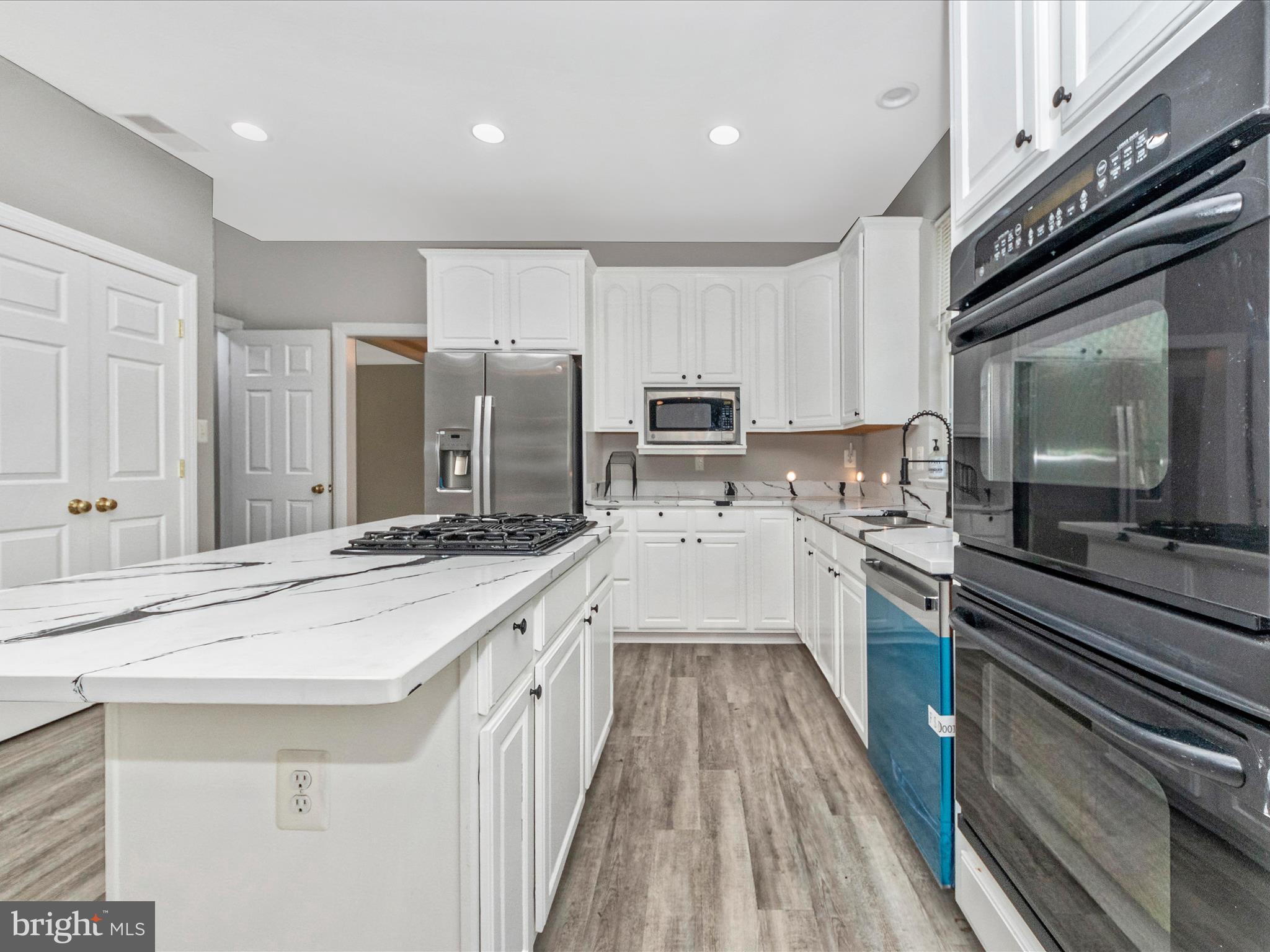 BRIARCLIFF MANOR - Residential