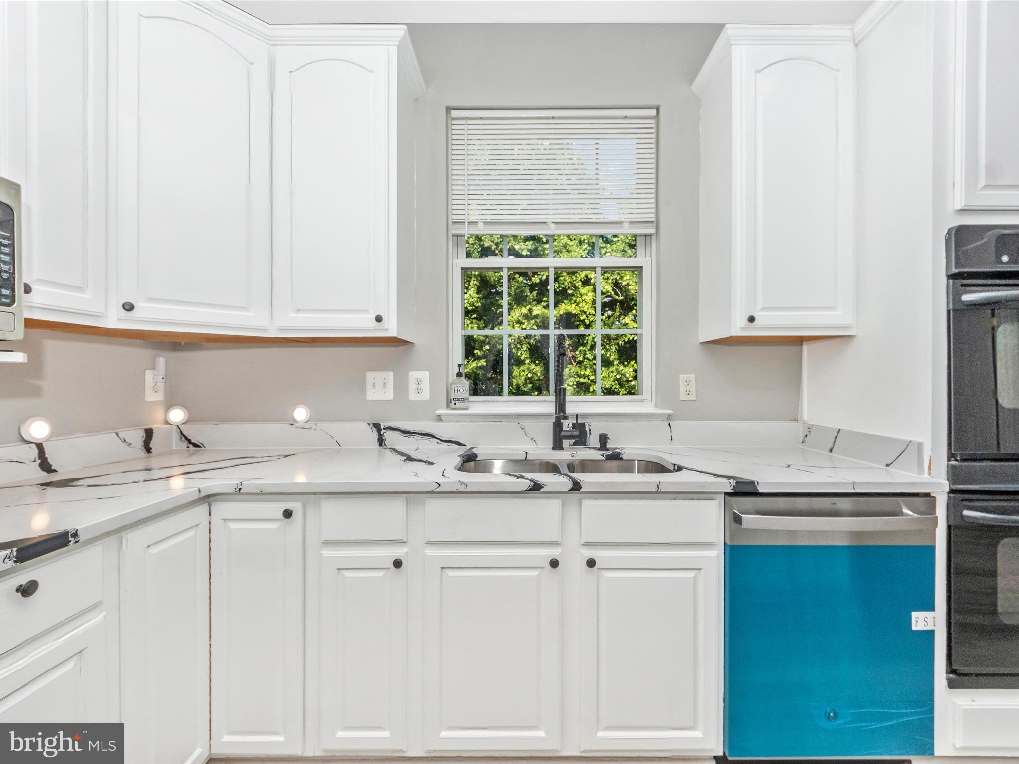 BRIARCLIFF MANOR - Residential