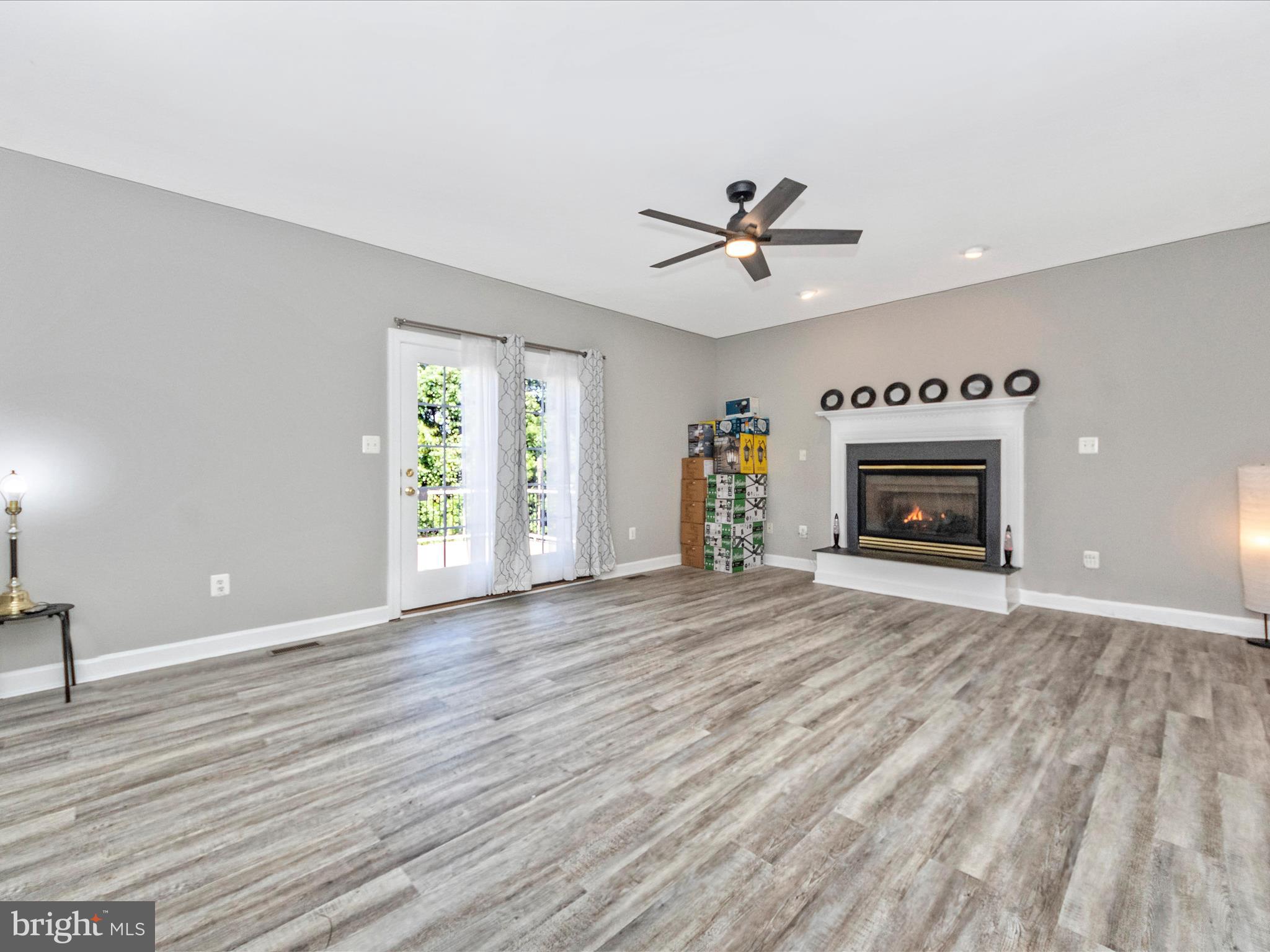 BRIARCLIFF MANOR - Residential