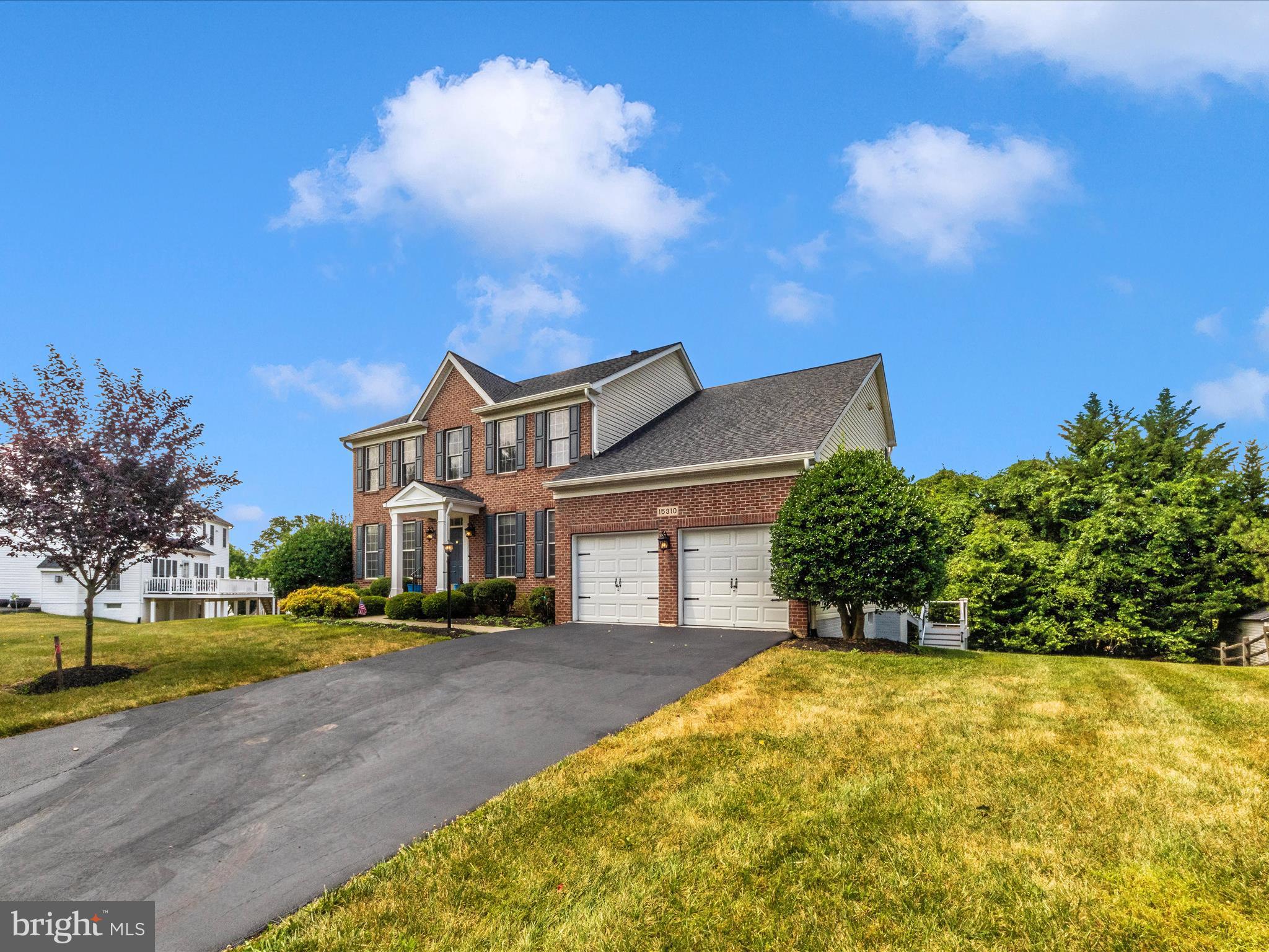 BRIARCLIFF MANOR - Residential