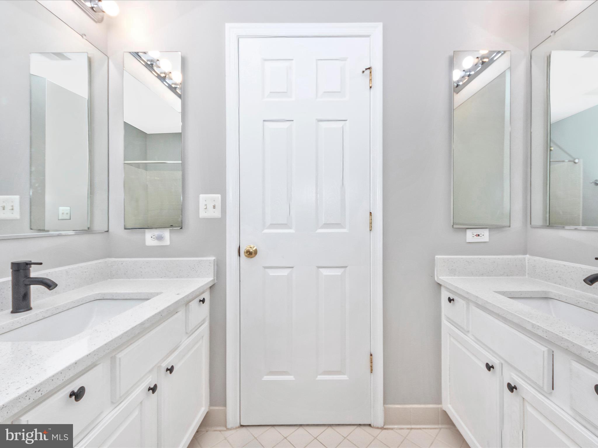 BRIARCLIFF MANOR - Residential
