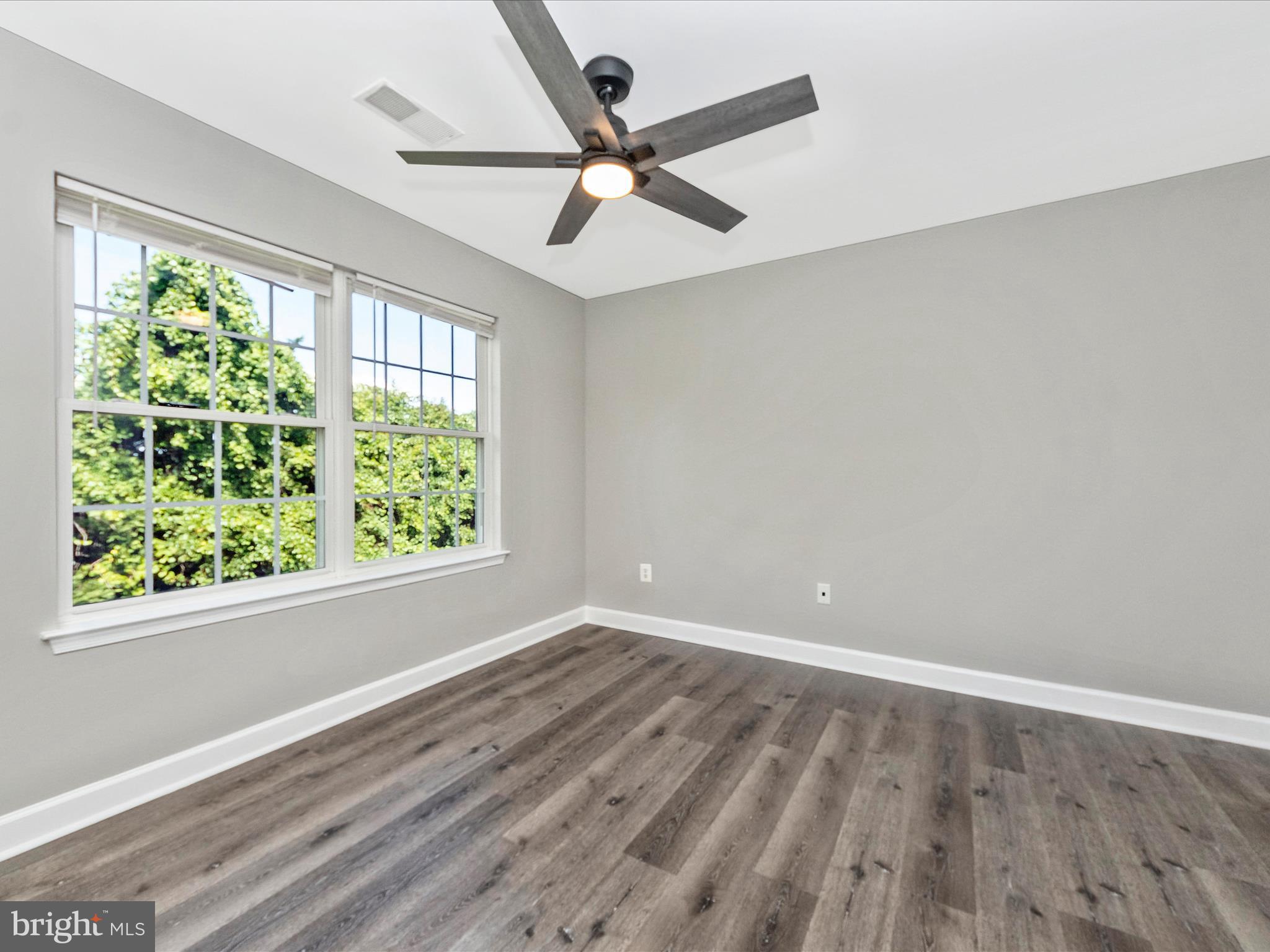 BRIARCLIFF MANOR - Residential