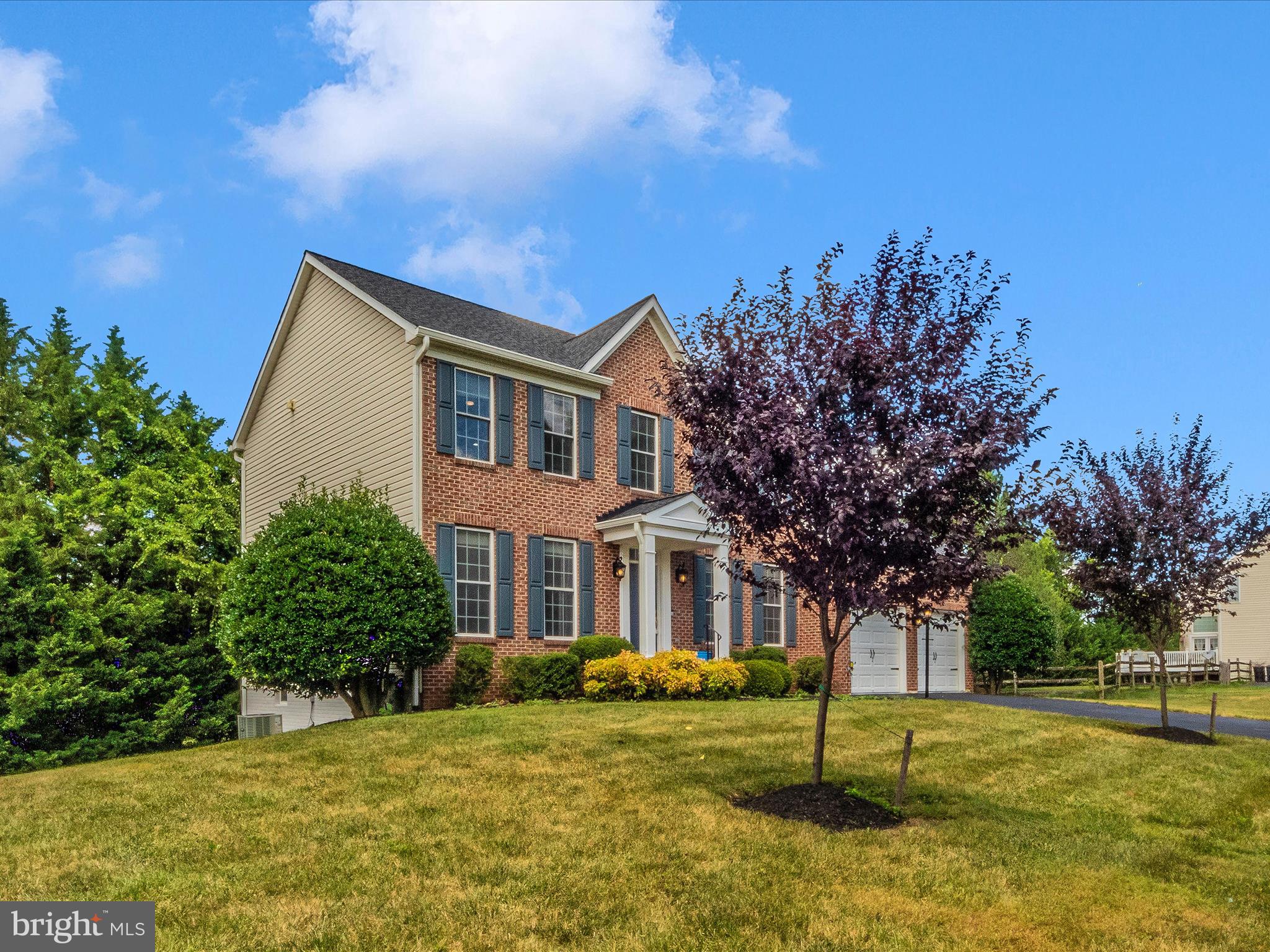 BRIARCLIFF MANOR - Residential
