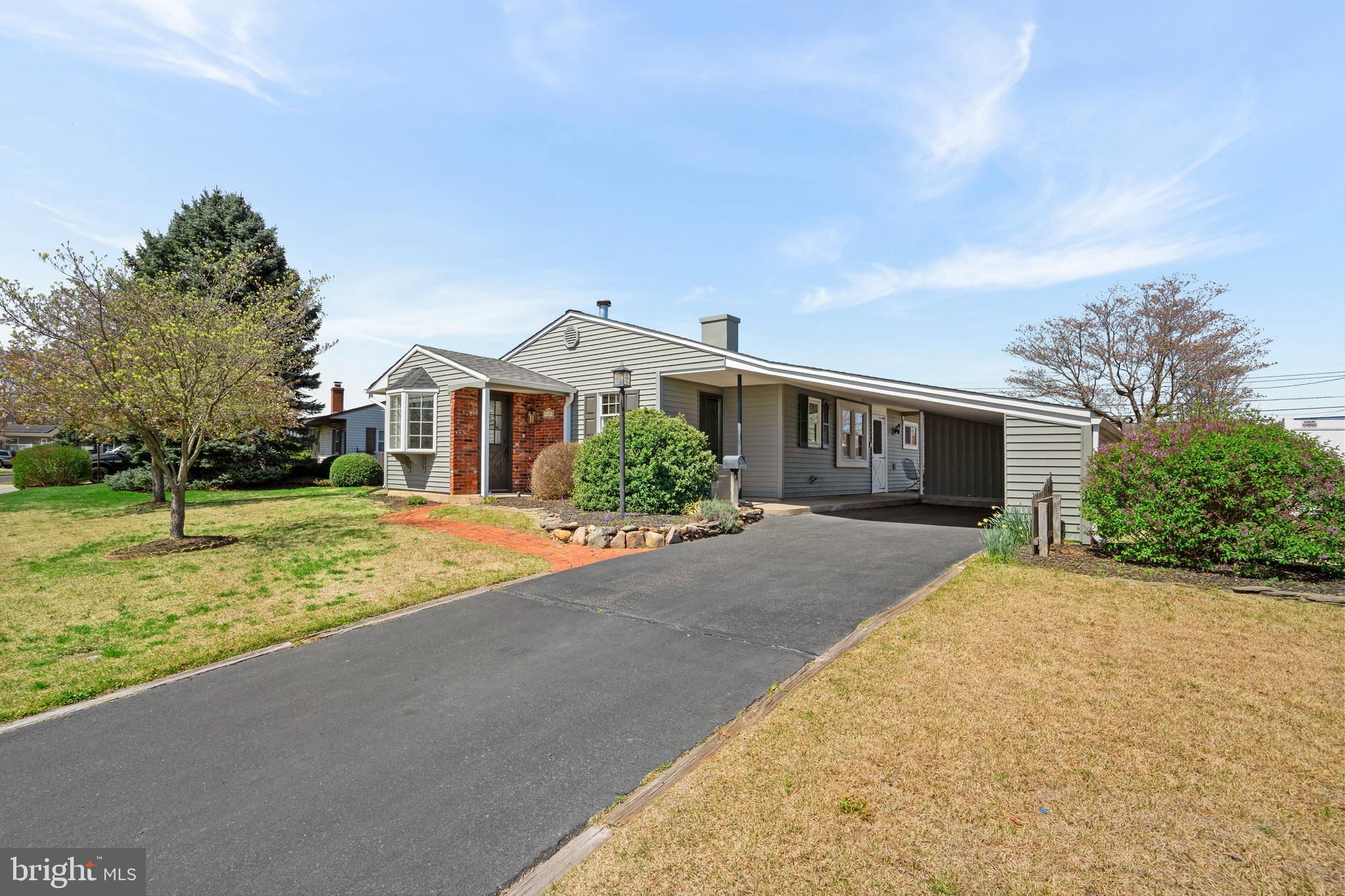 LAKESIDE - Residential