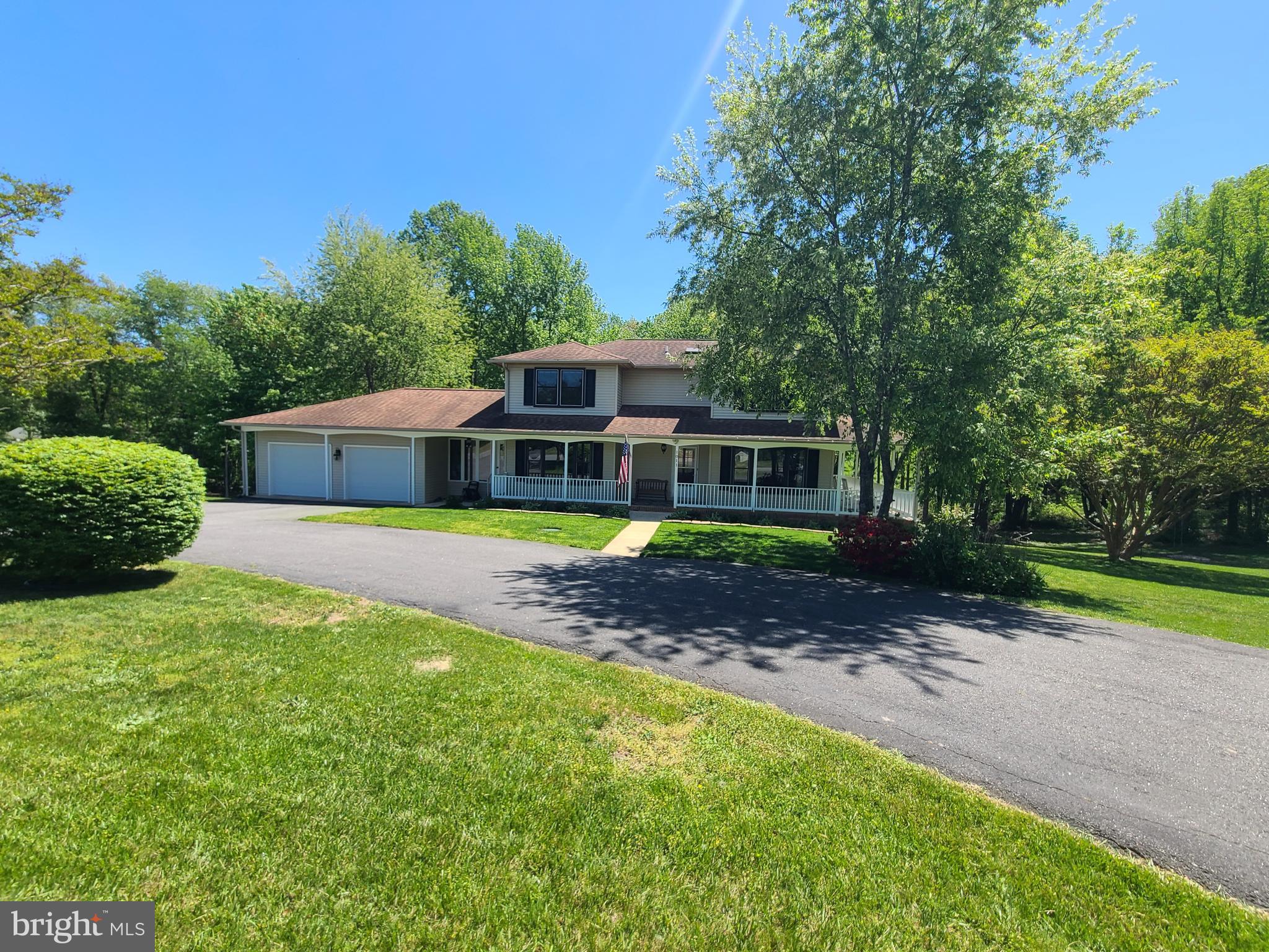 LOCH SELKIRK - Residential Lease