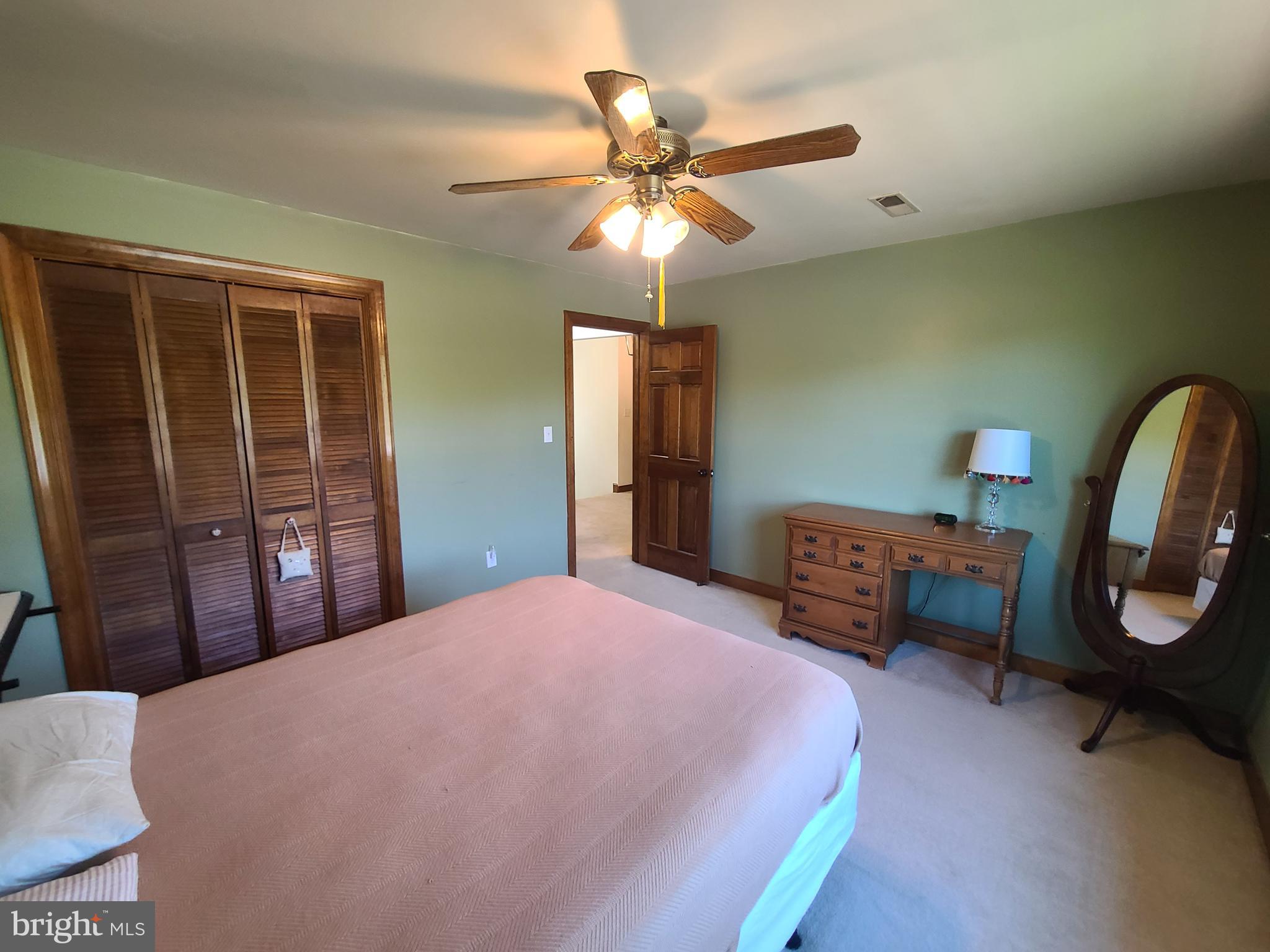 LOCH SELKIRK - Residential Lease