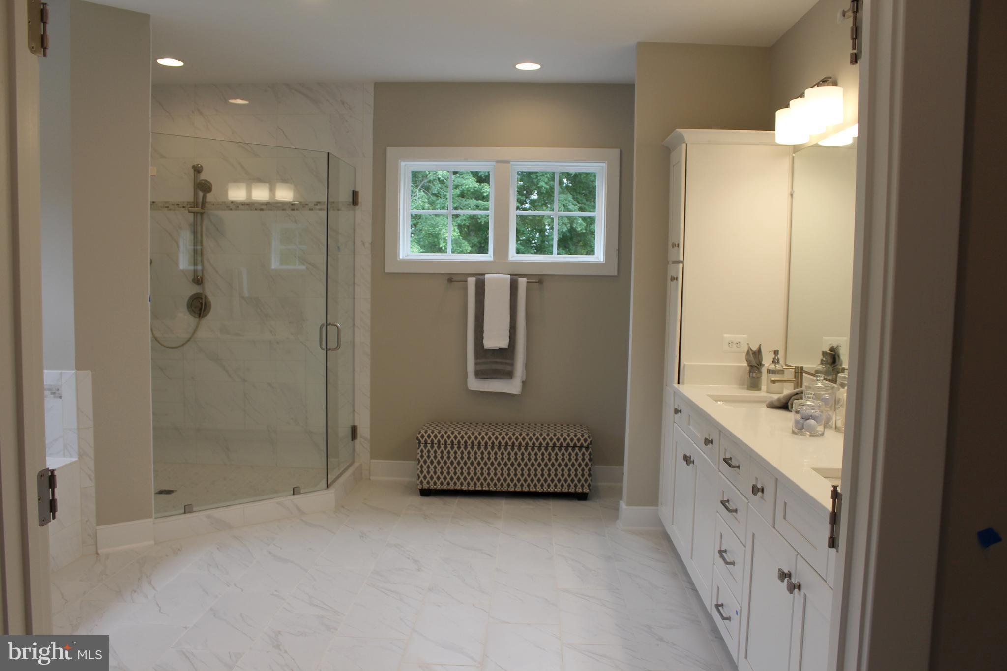 GRAYS OAKTON - Residential