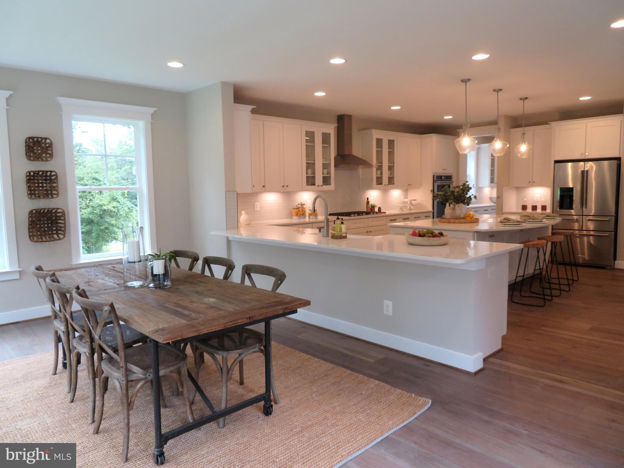 GRAYS OAKTON - Residential