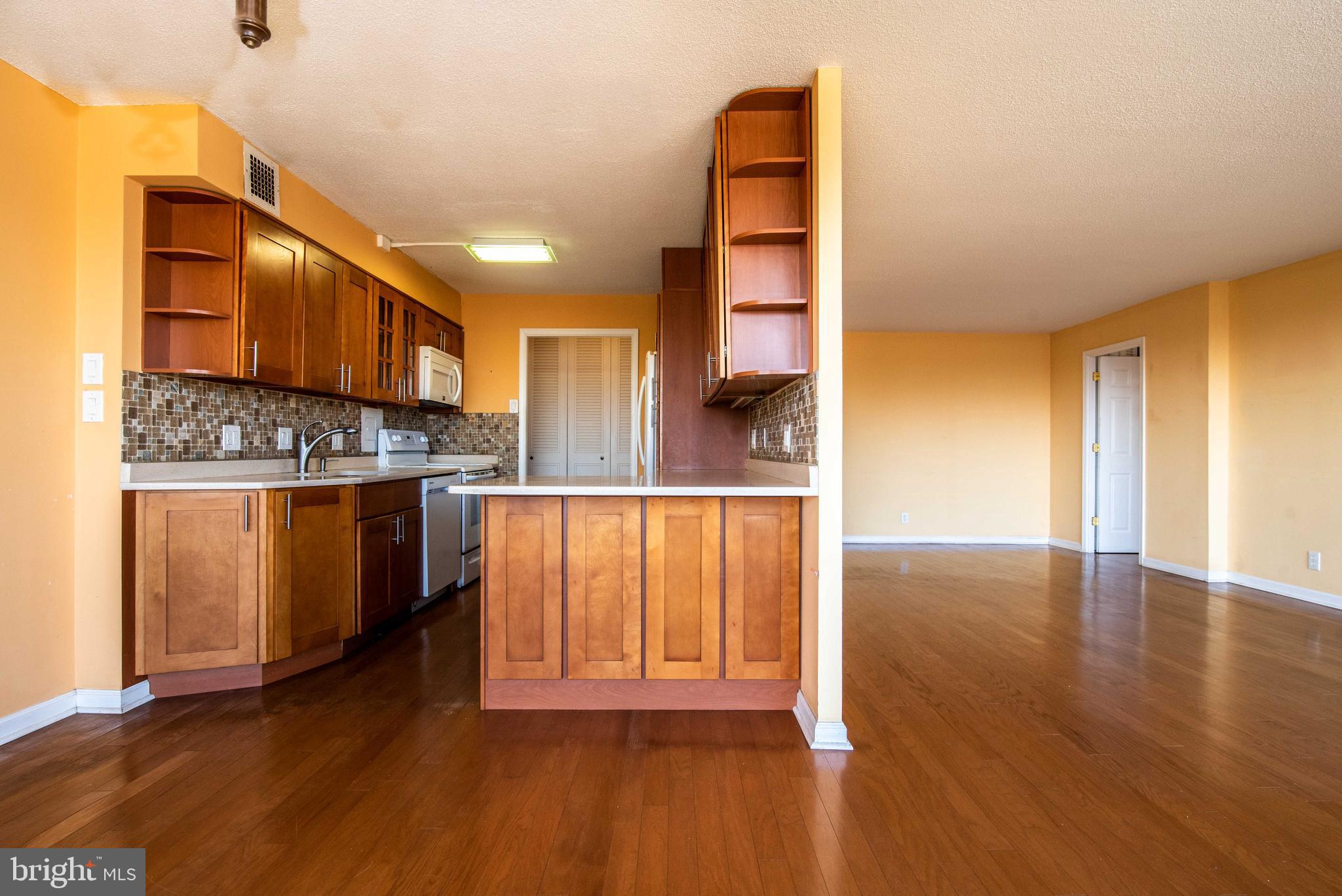 GREEN HILL - Residential