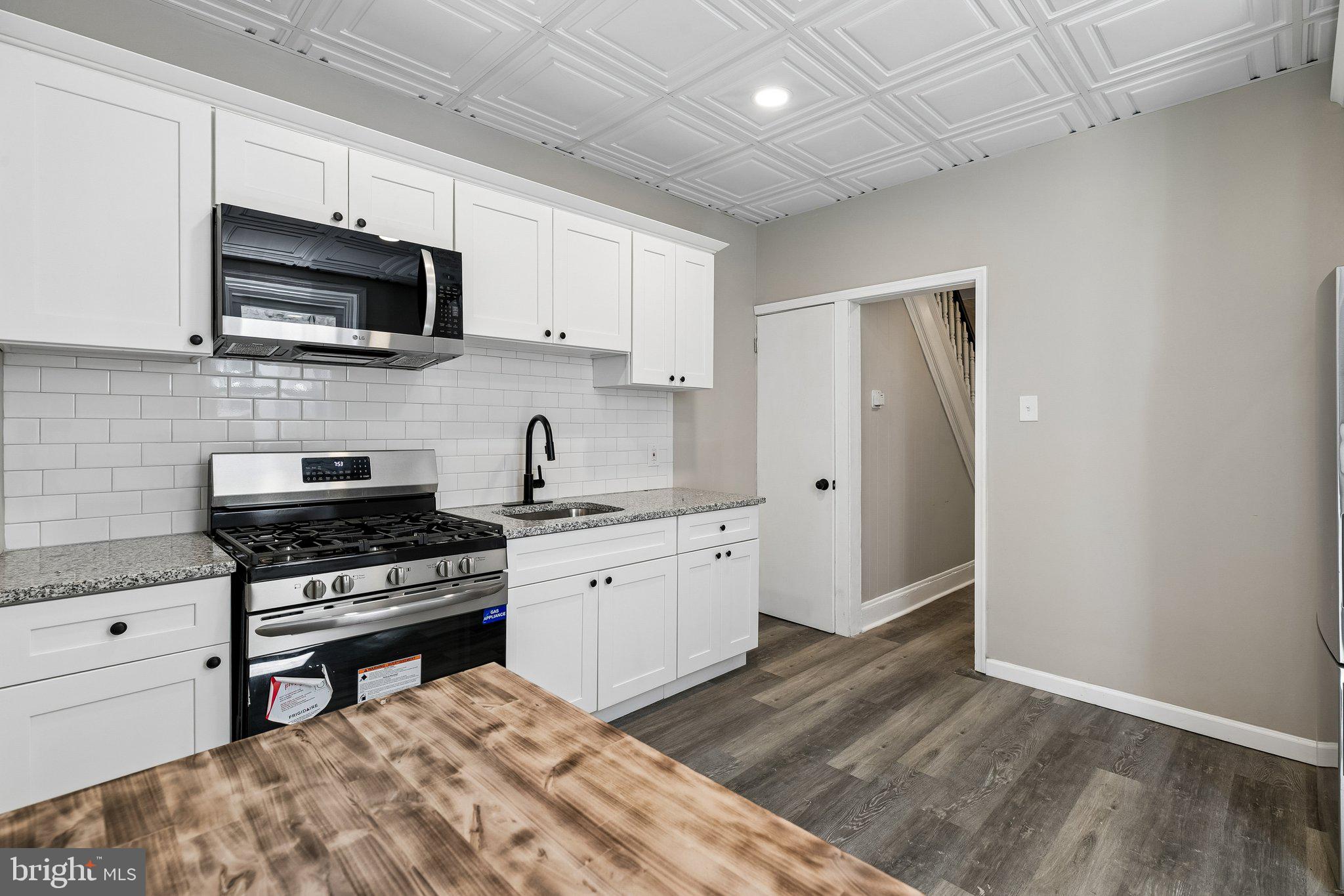 STRAWBERRY MANSION - Residential