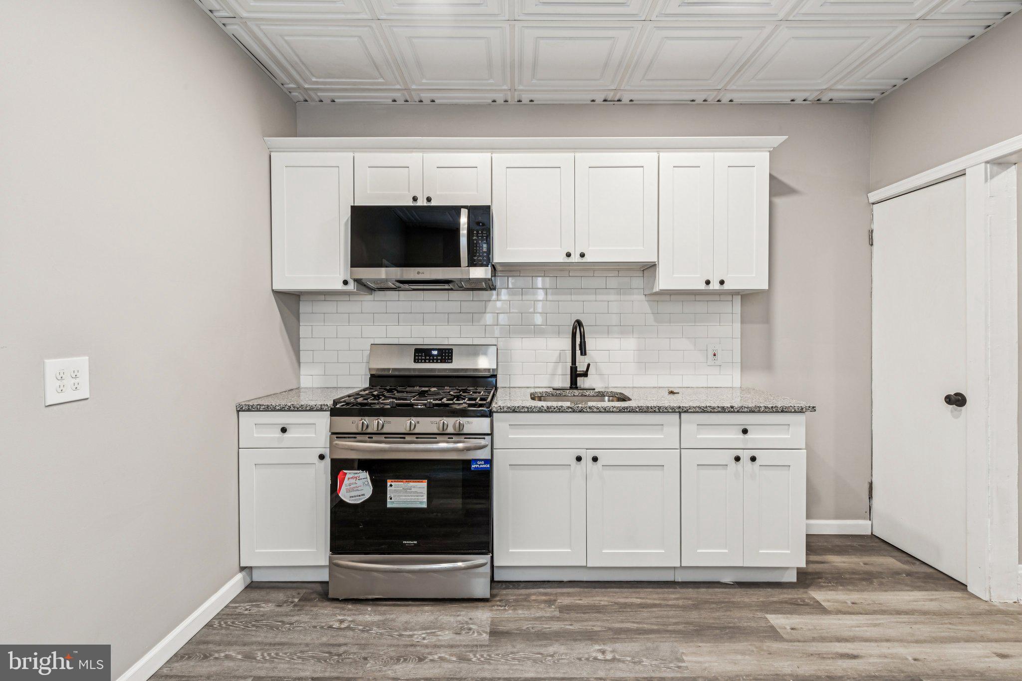 STRAWBERRY MANSION - Residential