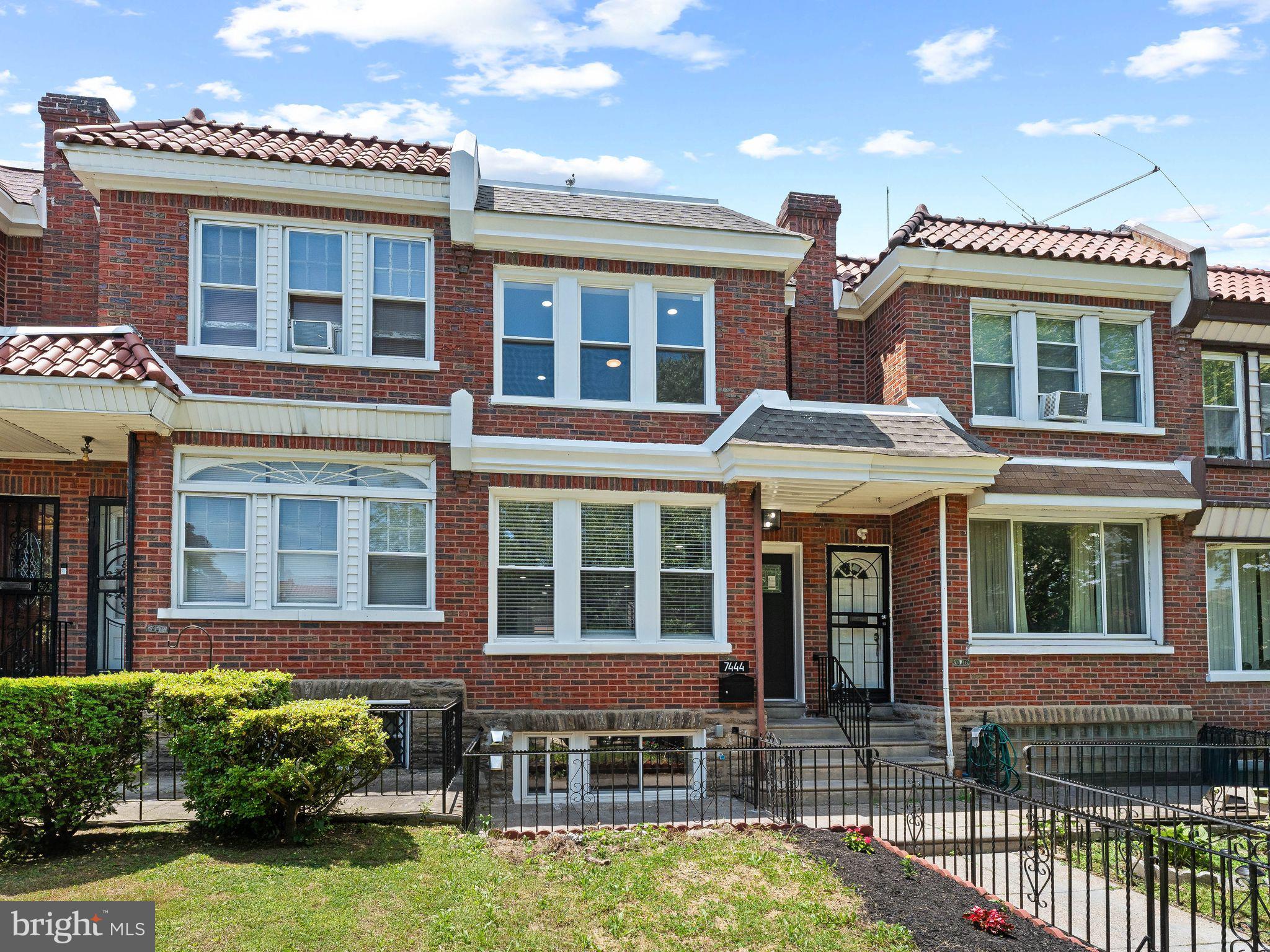 WEST OAK LANE - Residential