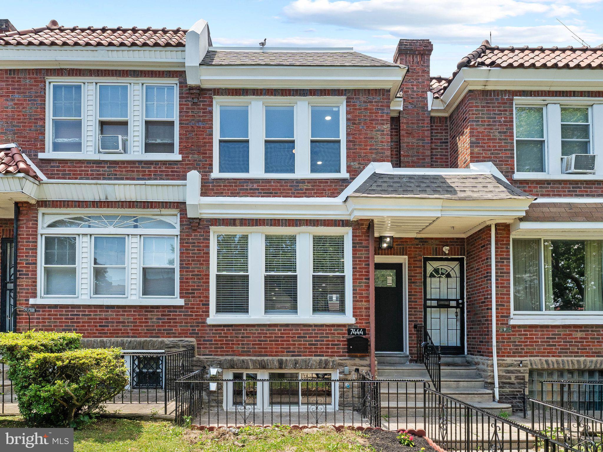 WEST OAK LANE - Residential