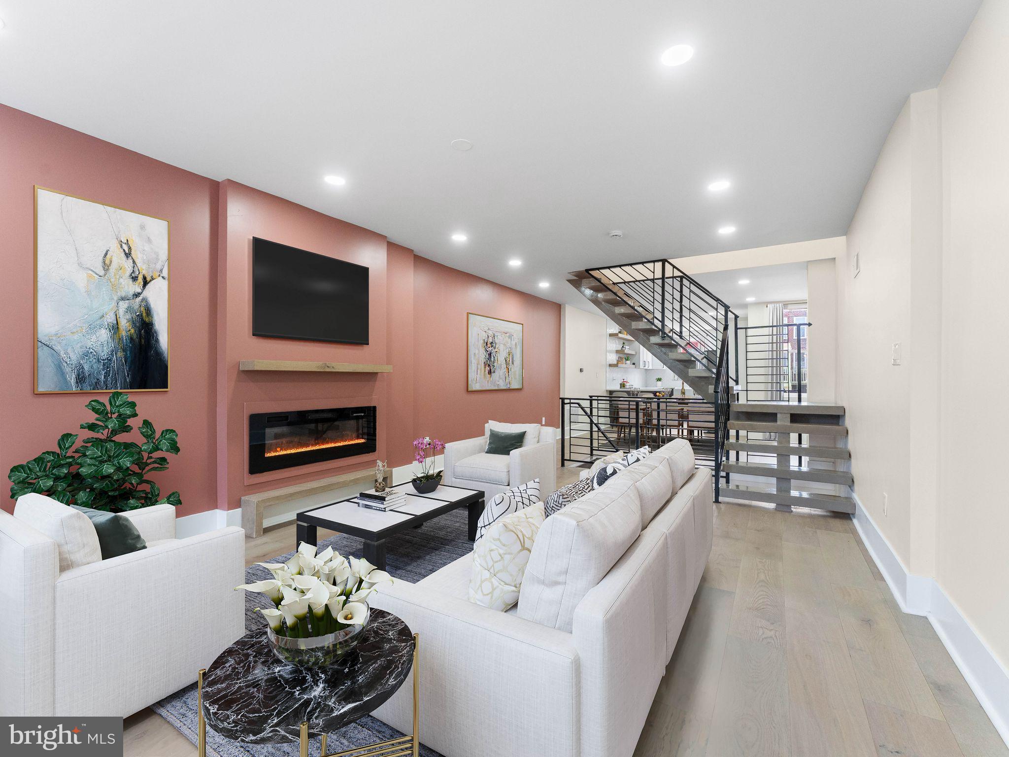 WEST OAK LANE - Residential