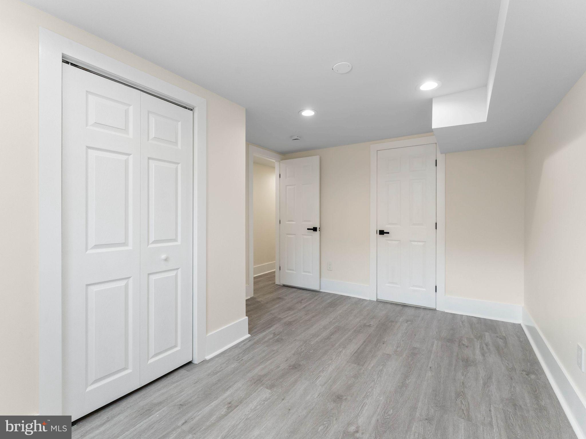 WEST OAK LANE - Residential