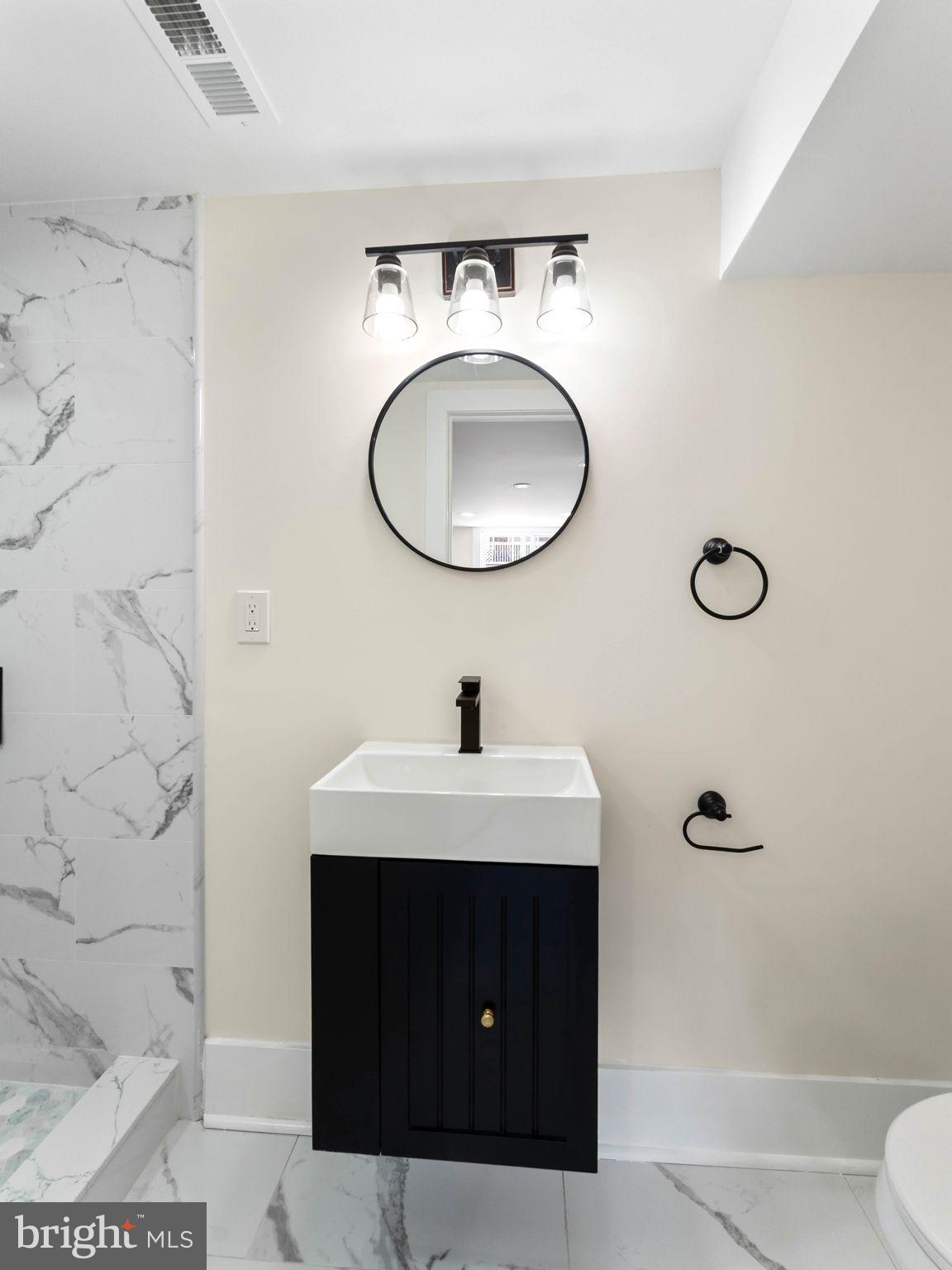 WEST OAK LANE - Residential