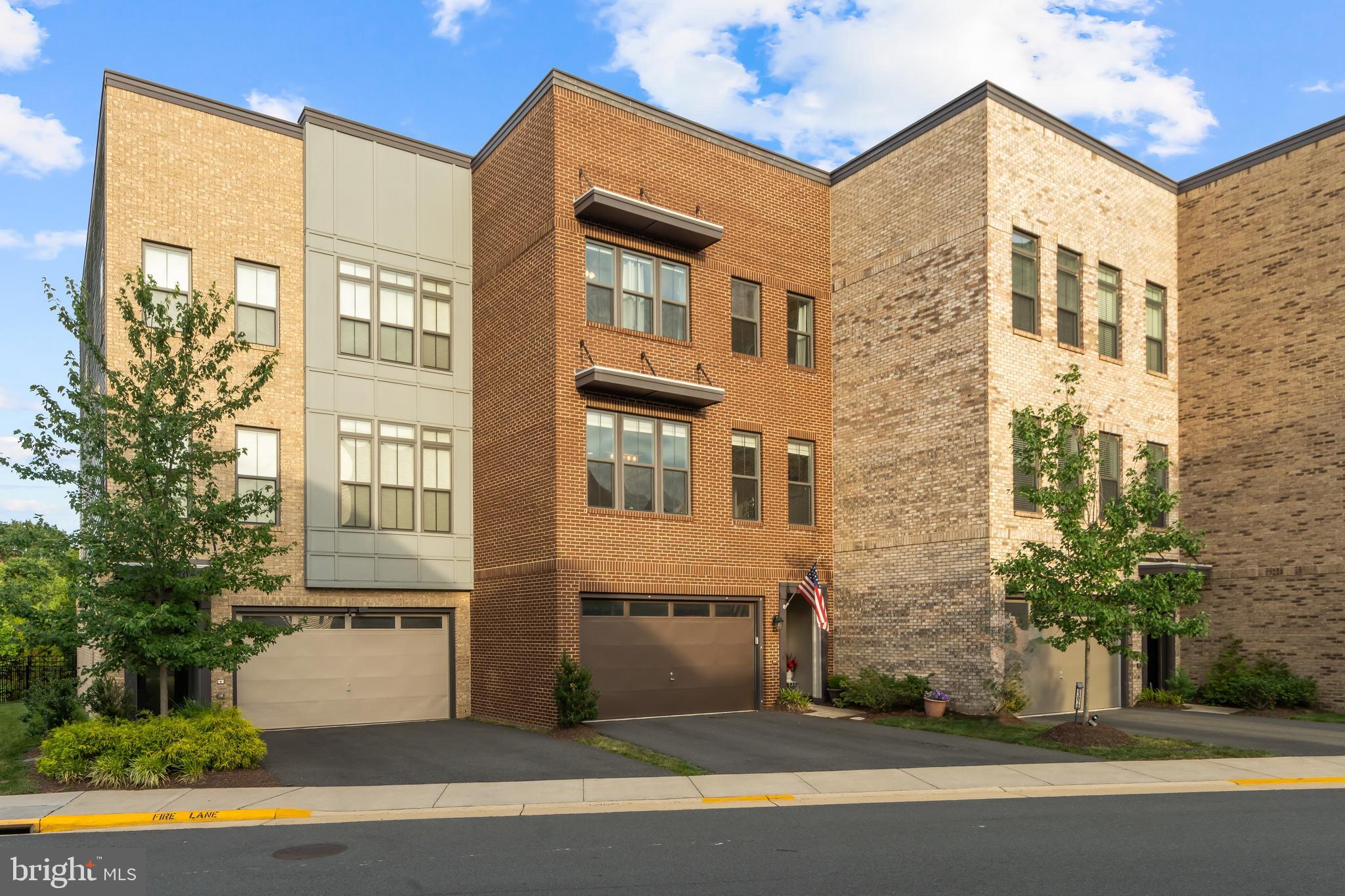 BRAMBLETON TOWN CENTER - Residential