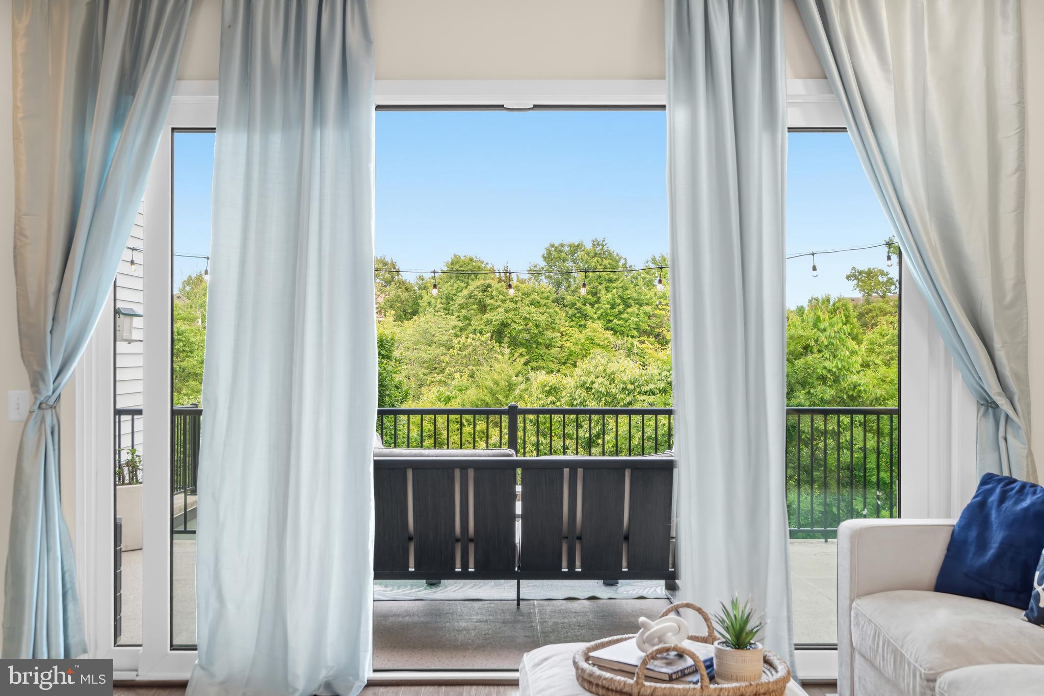 BRAMBLETON TOWN CENTER - Residential